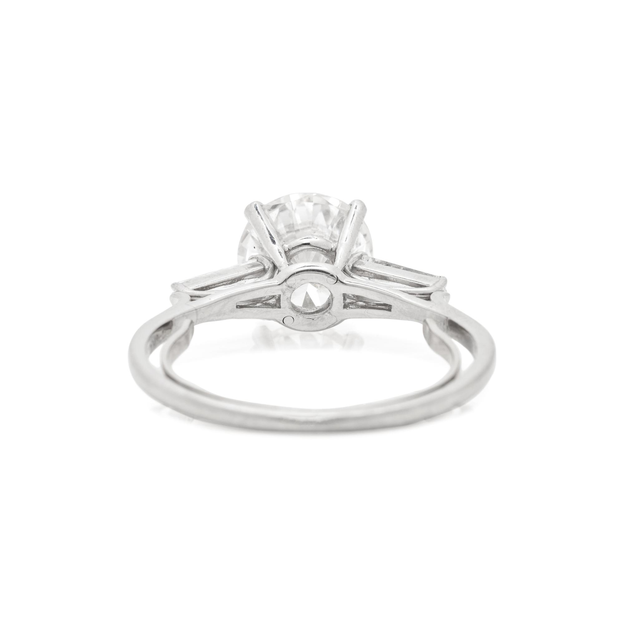 DIAMOND RING