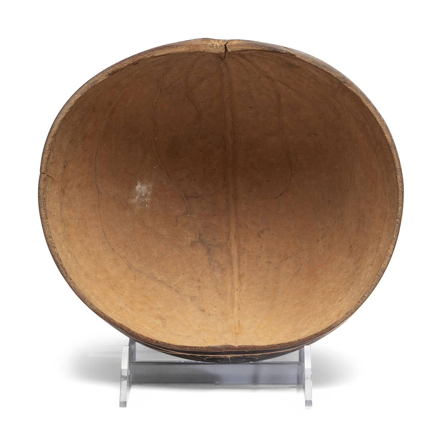 A Carved Gourd Bowl With Patriotic Motifs