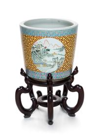 A Chinese Famille Rose Cachepot Height 15 1/4 inches. — 20TH CENTURY