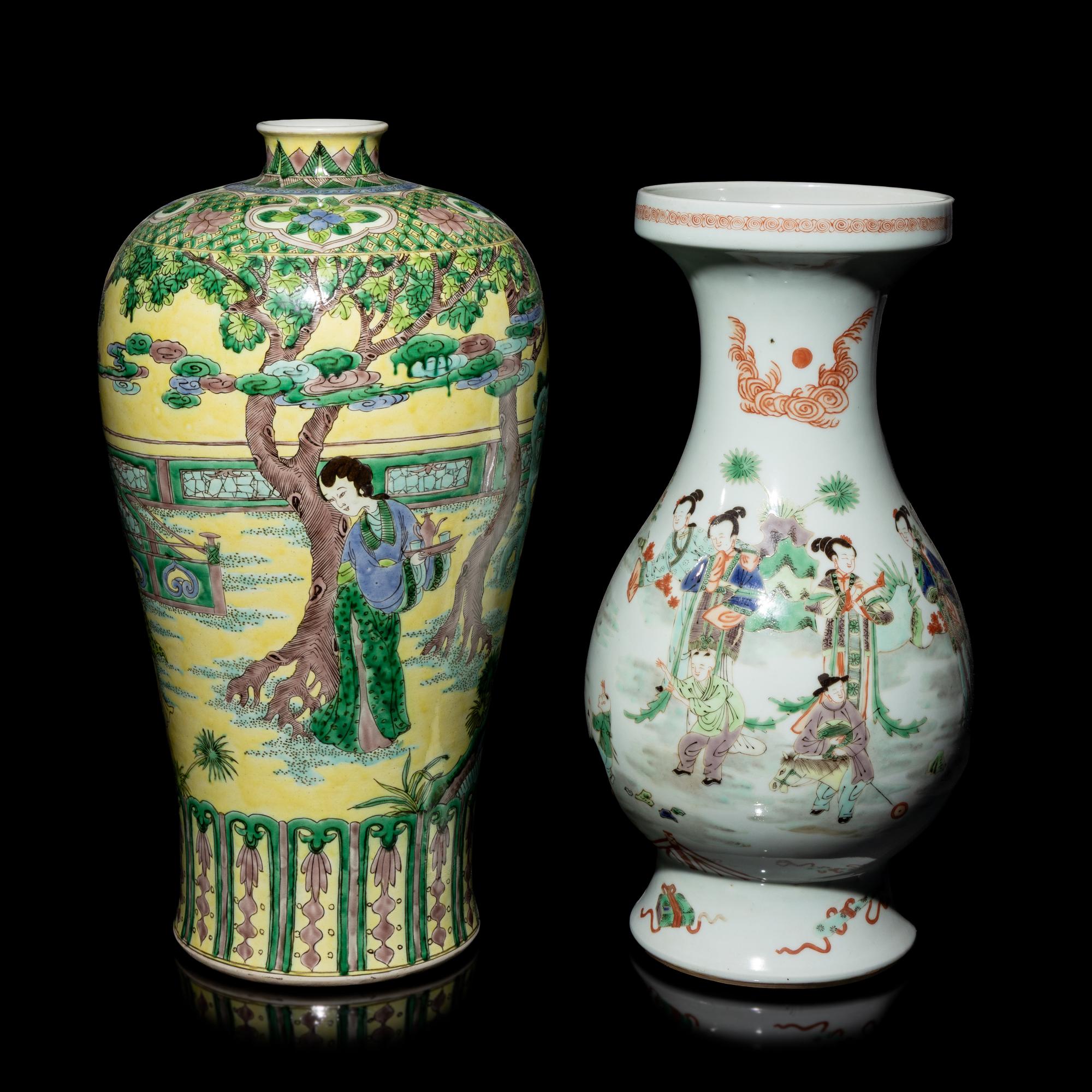 Two Chinese Famille Verte Porcelain Vases 瓷瓶兩件