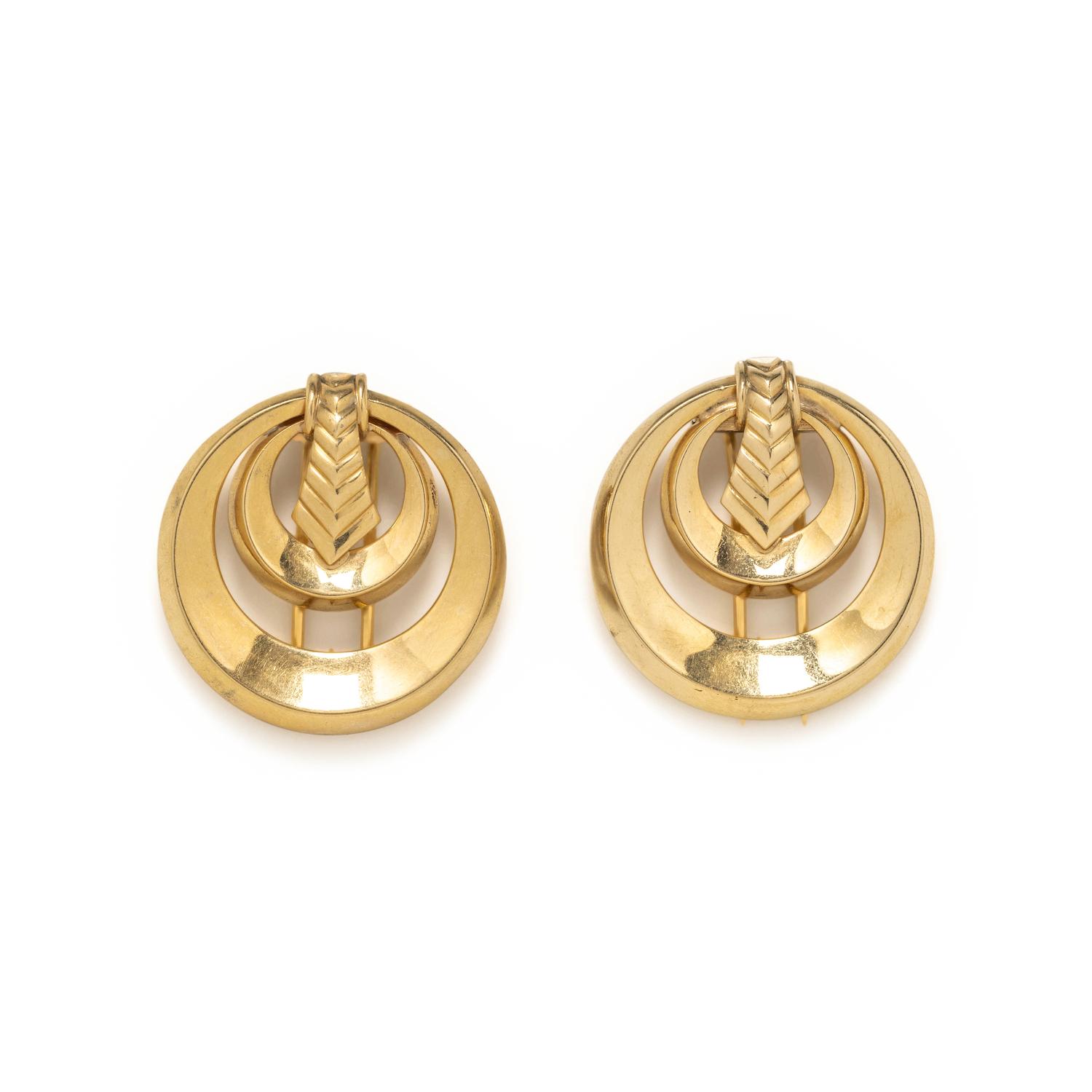 PAIR OF YELLOW GOLD DRESS PINS