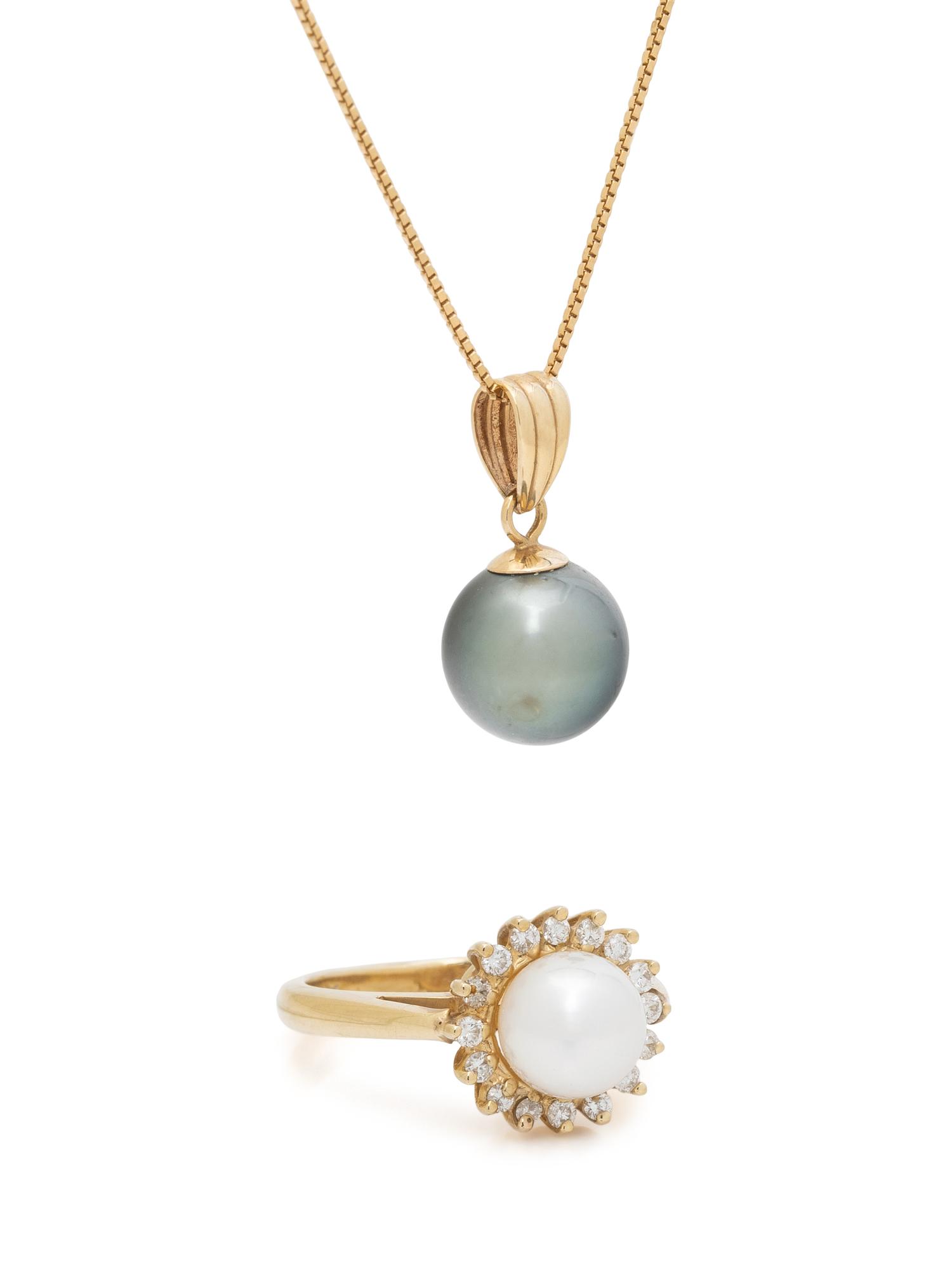 COLLECTION OF CULTURED PEARL AND YELLOW GOLD JEWELRY