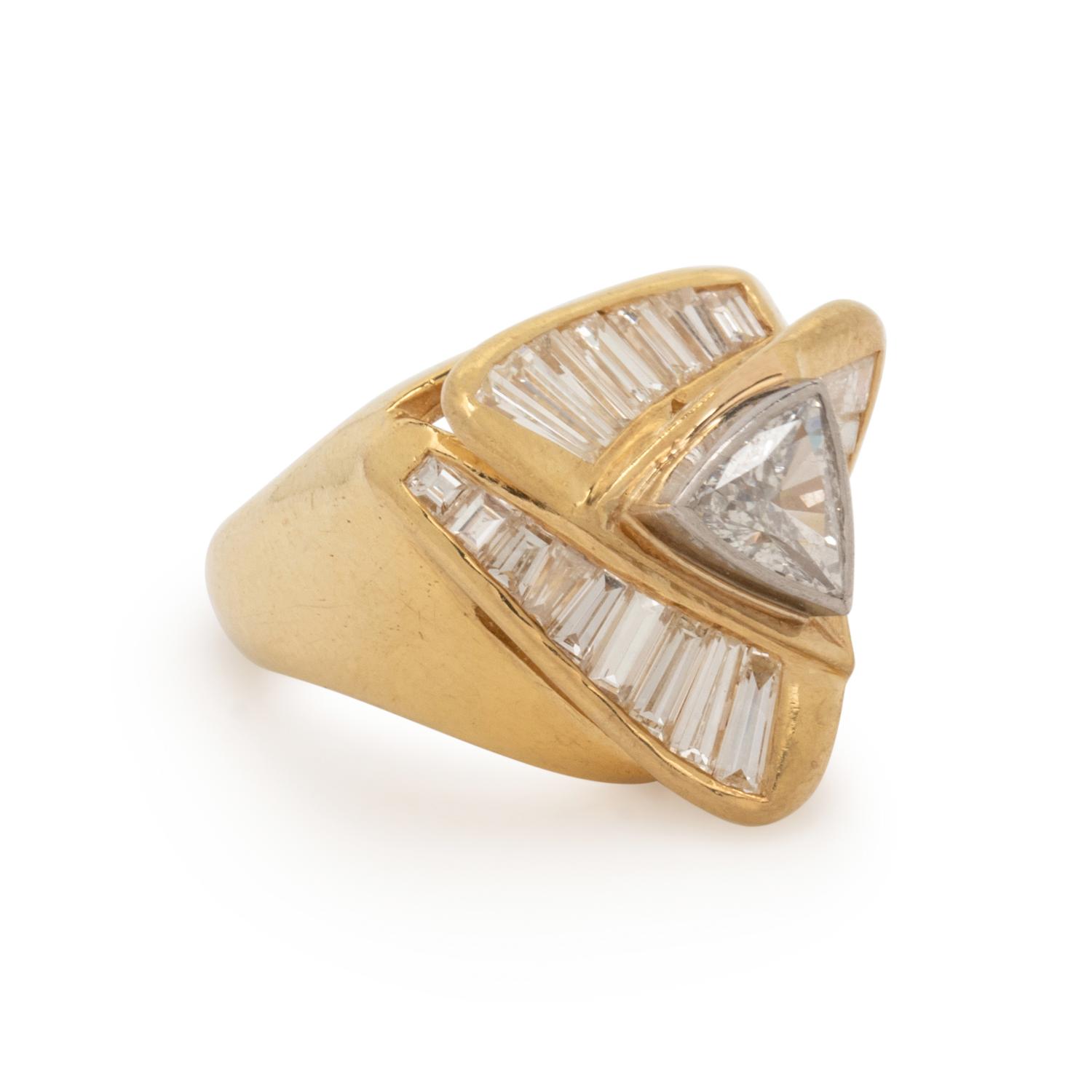 YELLOW GOLD AND DIAMOND RING