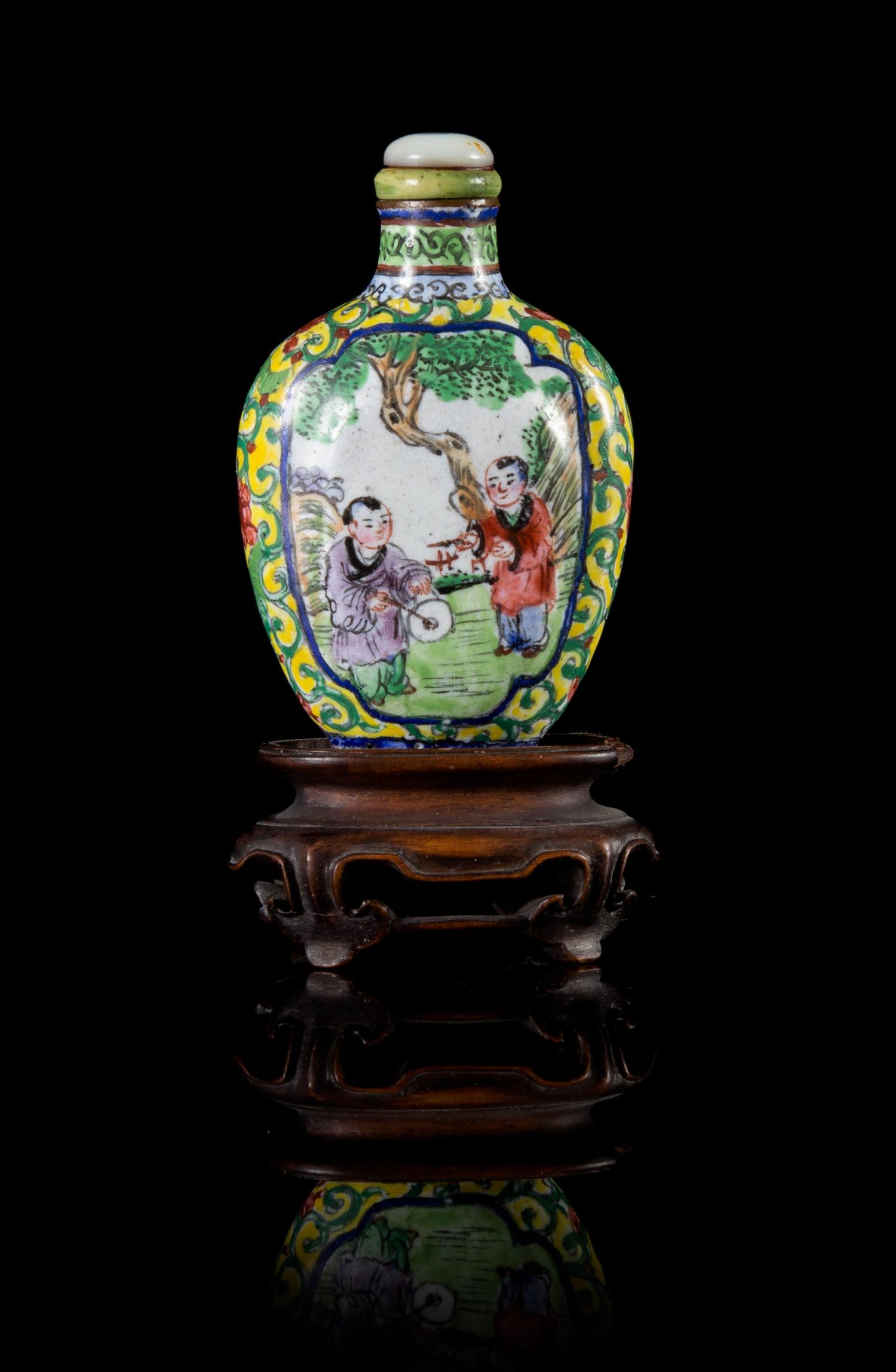 An Enamel on Copper Snuff Bottle — LATE 19TH/EARLY 20TH CENTURY