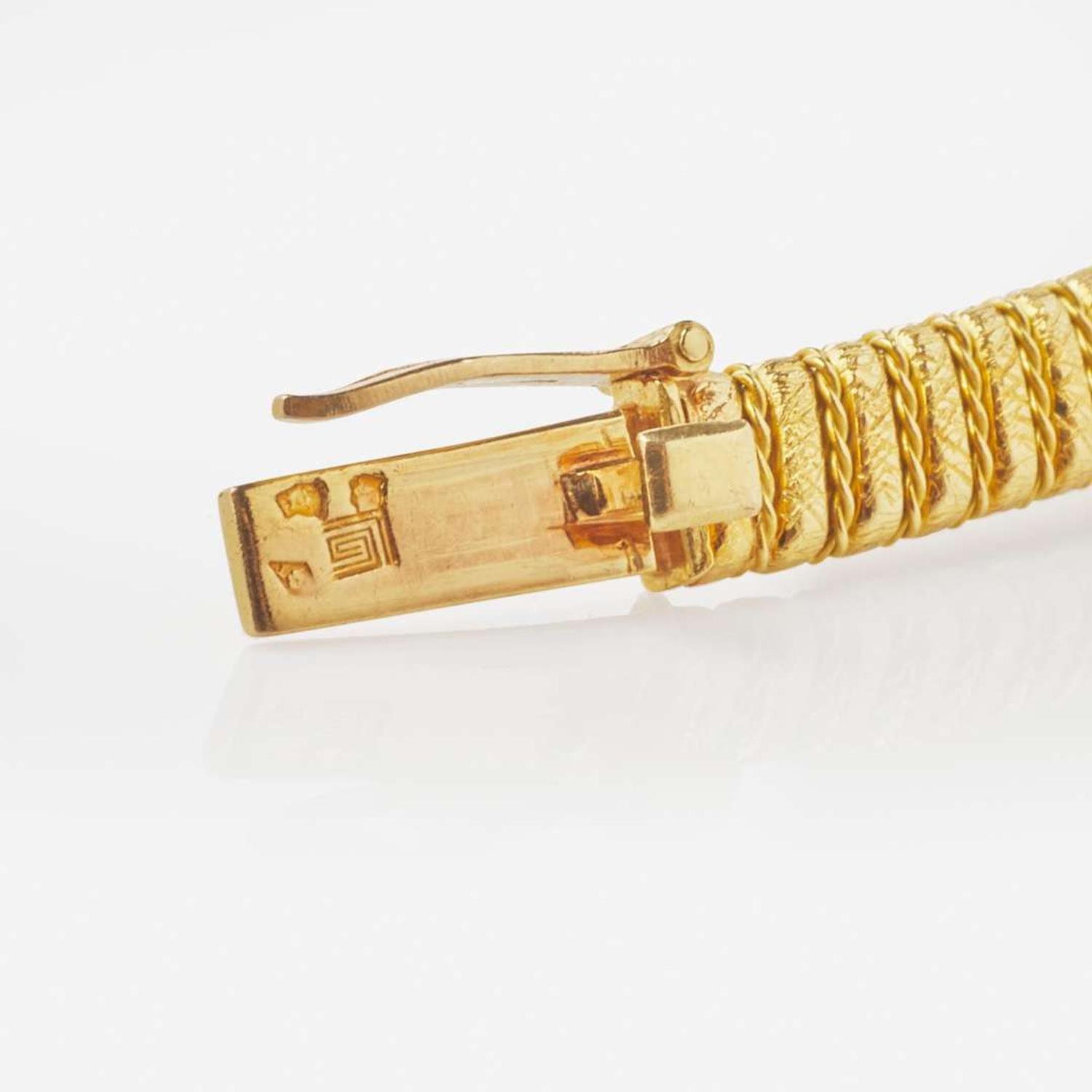 A 14K Yellow Gold and Diamond Necklace
