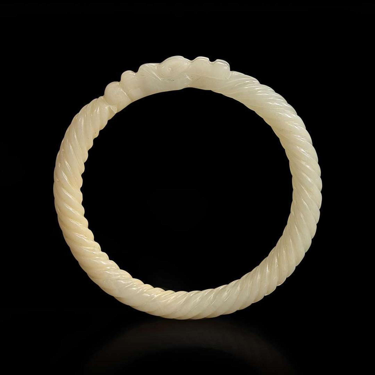 A Chinese white jade bangle 白玉手镯 Mid to late Qing dynasty ????