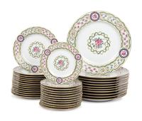 A Havilland Limoges Porcelain Dinner Service