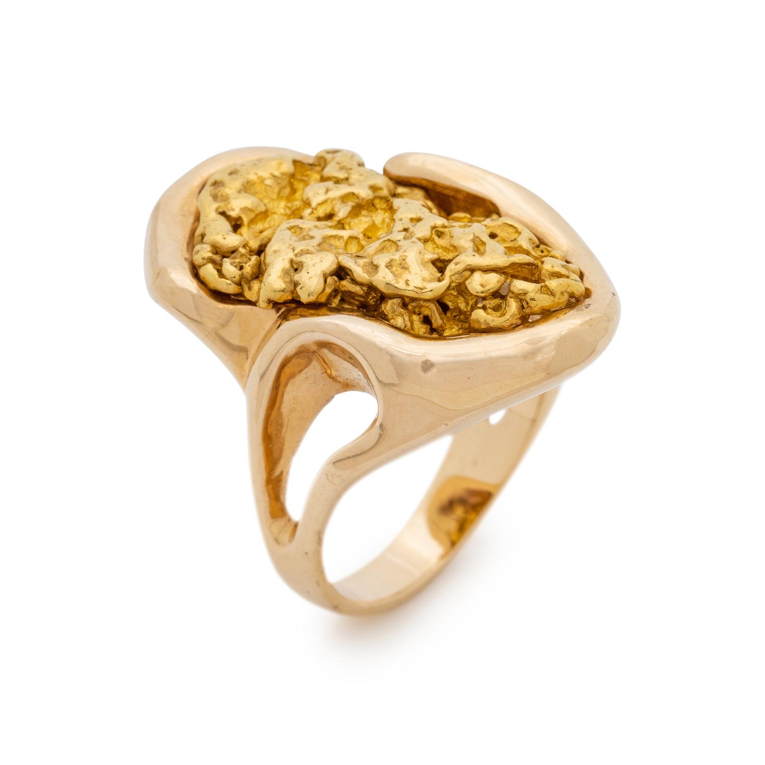 YELLOW GOLD AND GOLD NUGGET RING