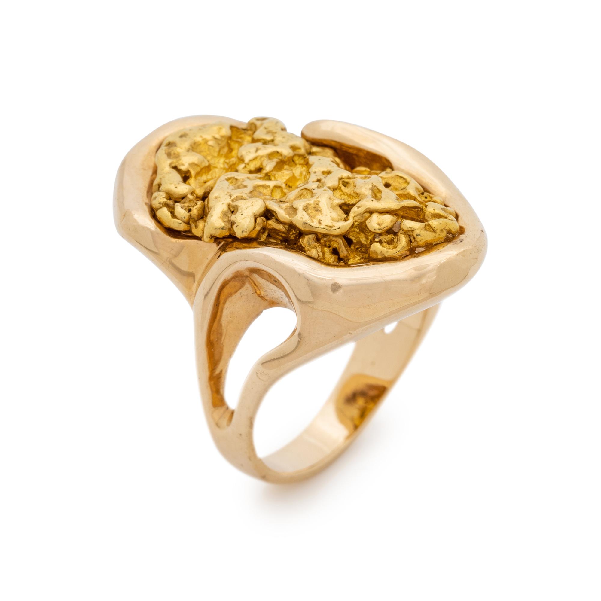 YELLOW GOLD AND GOLD NUGGET RING