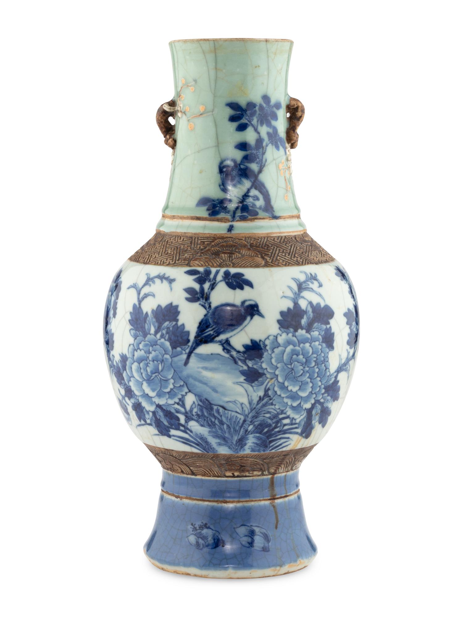 A Chinese Export Blue and White Porcelain Vase