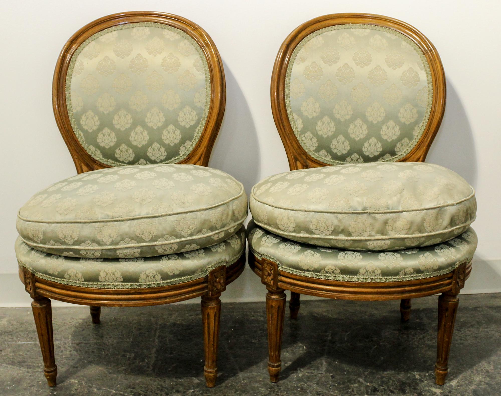A Pair of Louis XVI Style Chauffeuses Height 31 inches. — 20TH CENTURY
