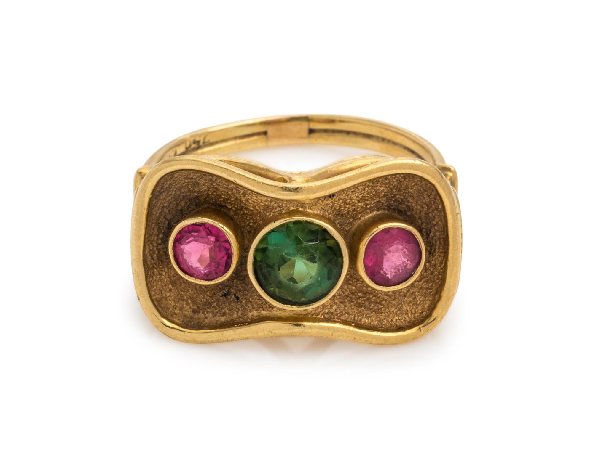 YELLOW GOLD AND TOURMALINE RING