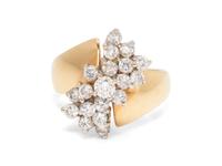YELLOW GOLD AND DIAMOND RING