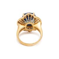 SAPPHIRE AND DIAMOND RING