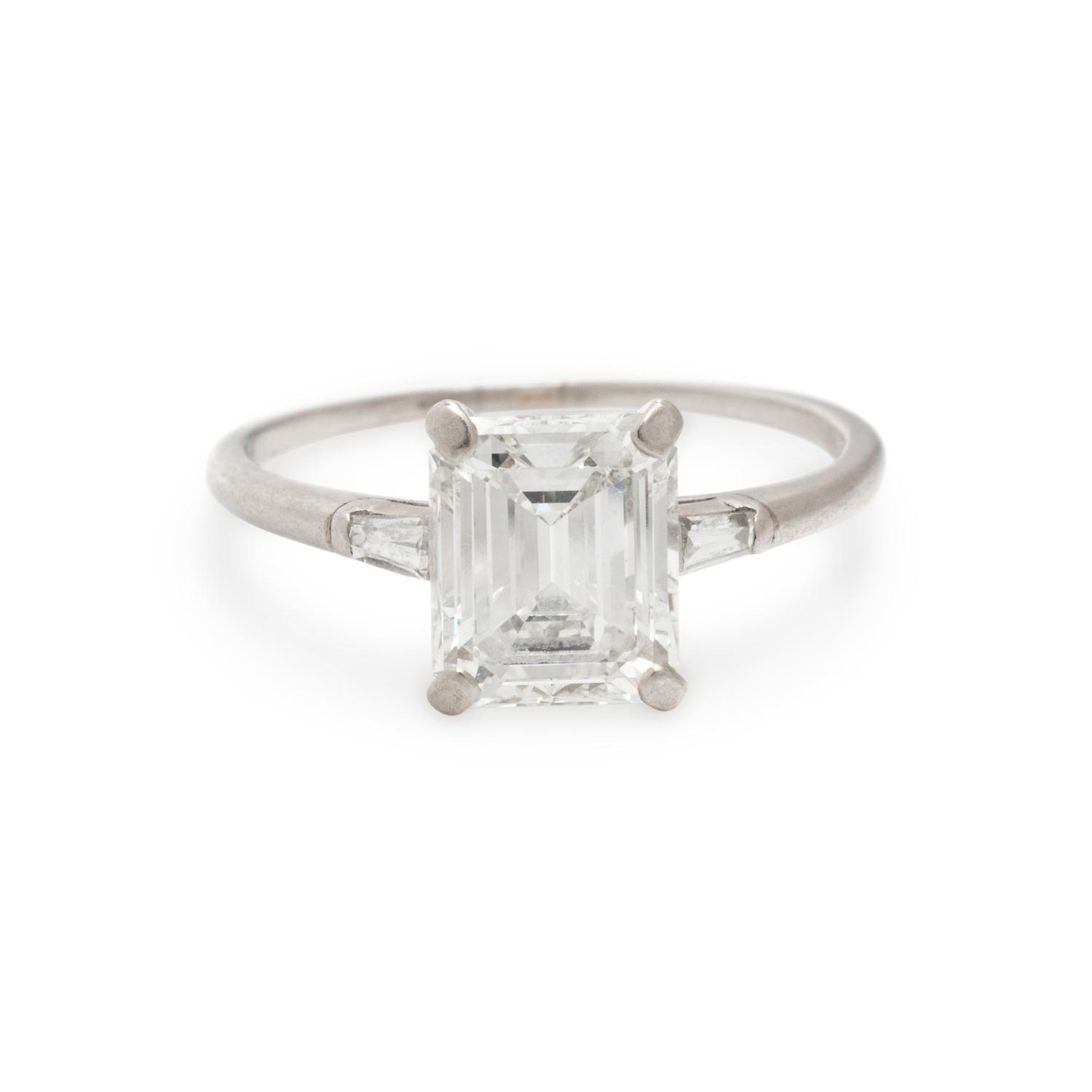 DIAMOND RING