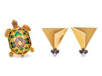 A Collection of Yellow Gold Jewelry,