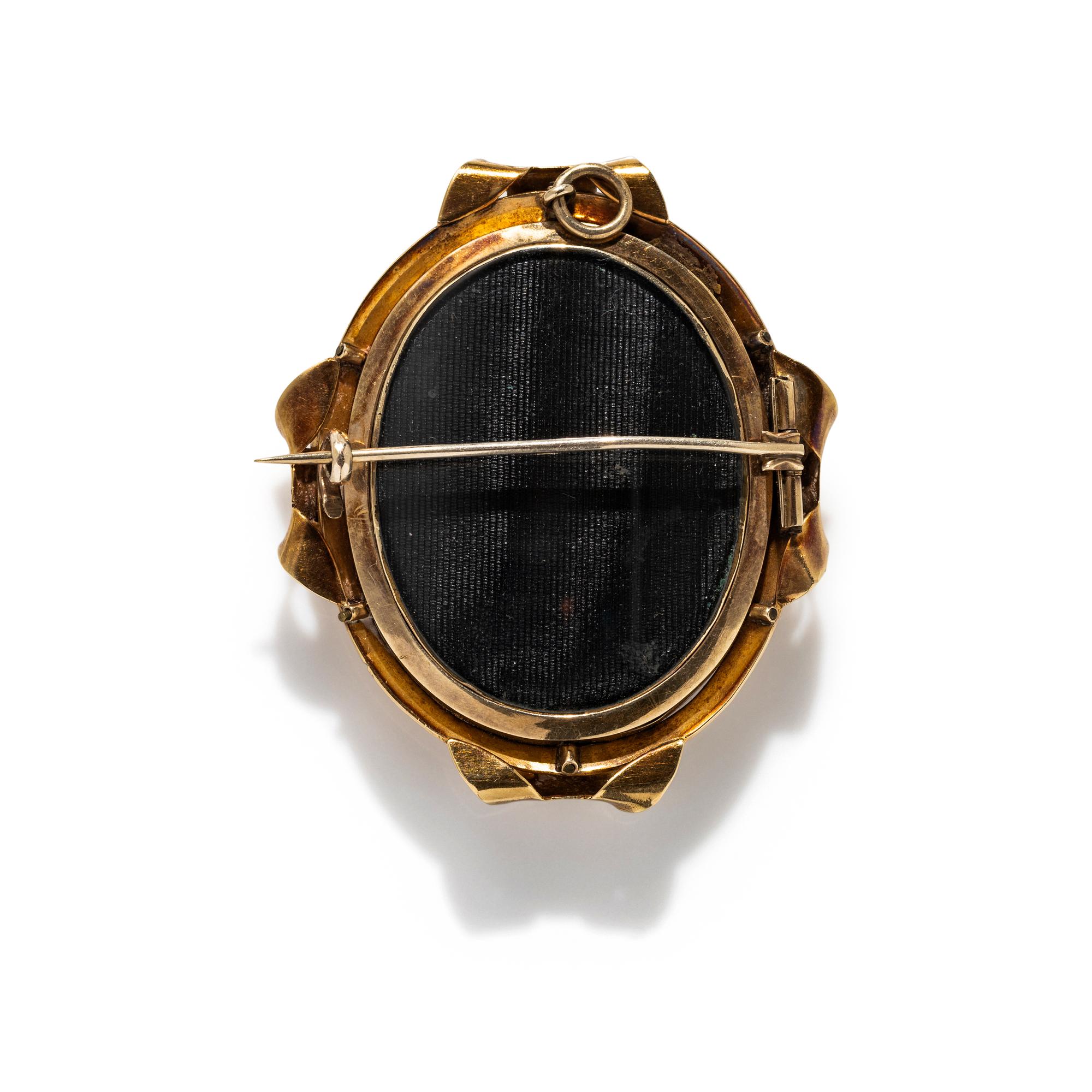 VICTORIAN, YELLOW GOLD, SEED PEARL, AND HAIR MOURNING BROOCH