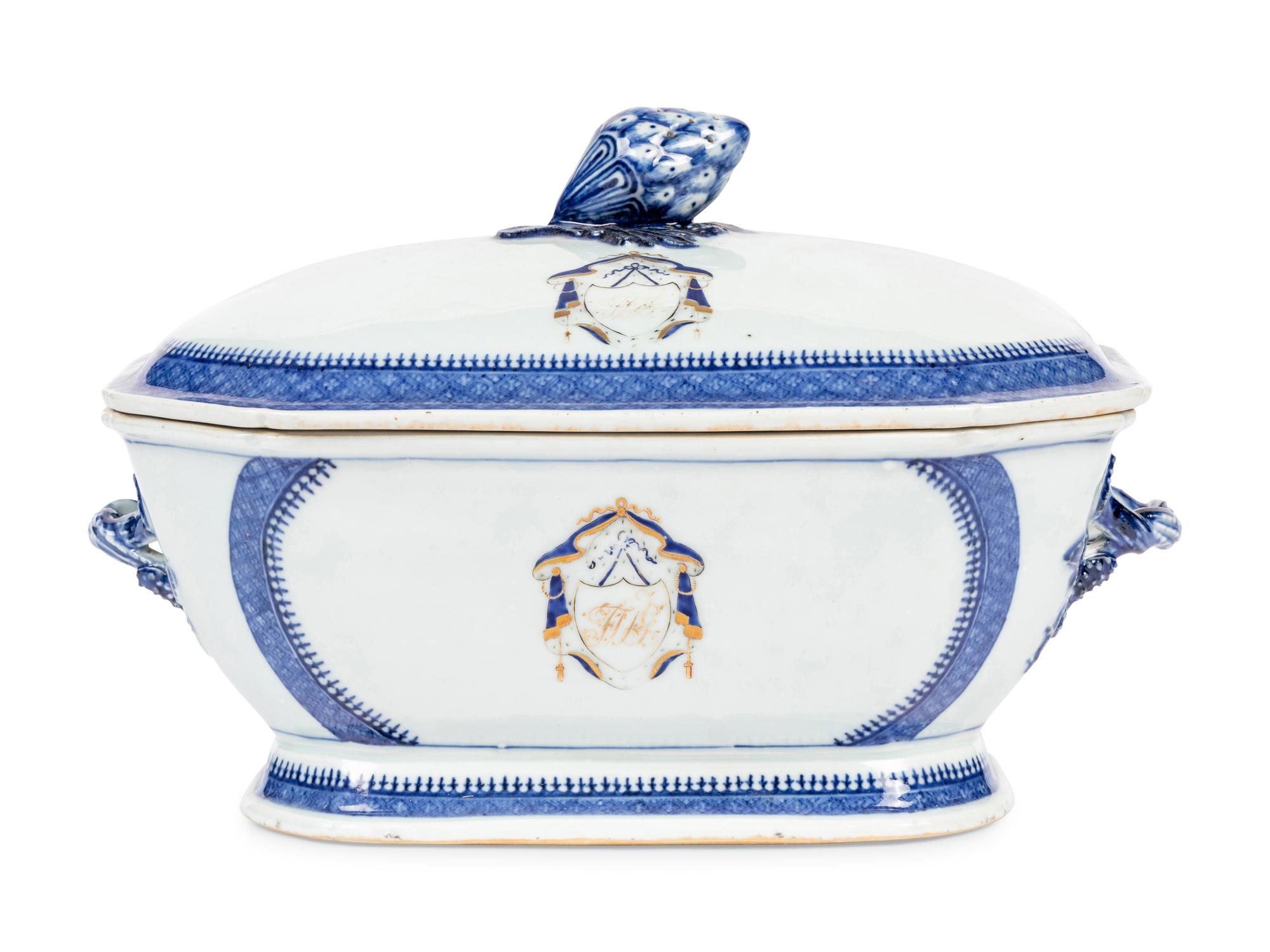 An Assembled Chinese Export Parcel-Gilt Blue and White Porcelain Dinner Service