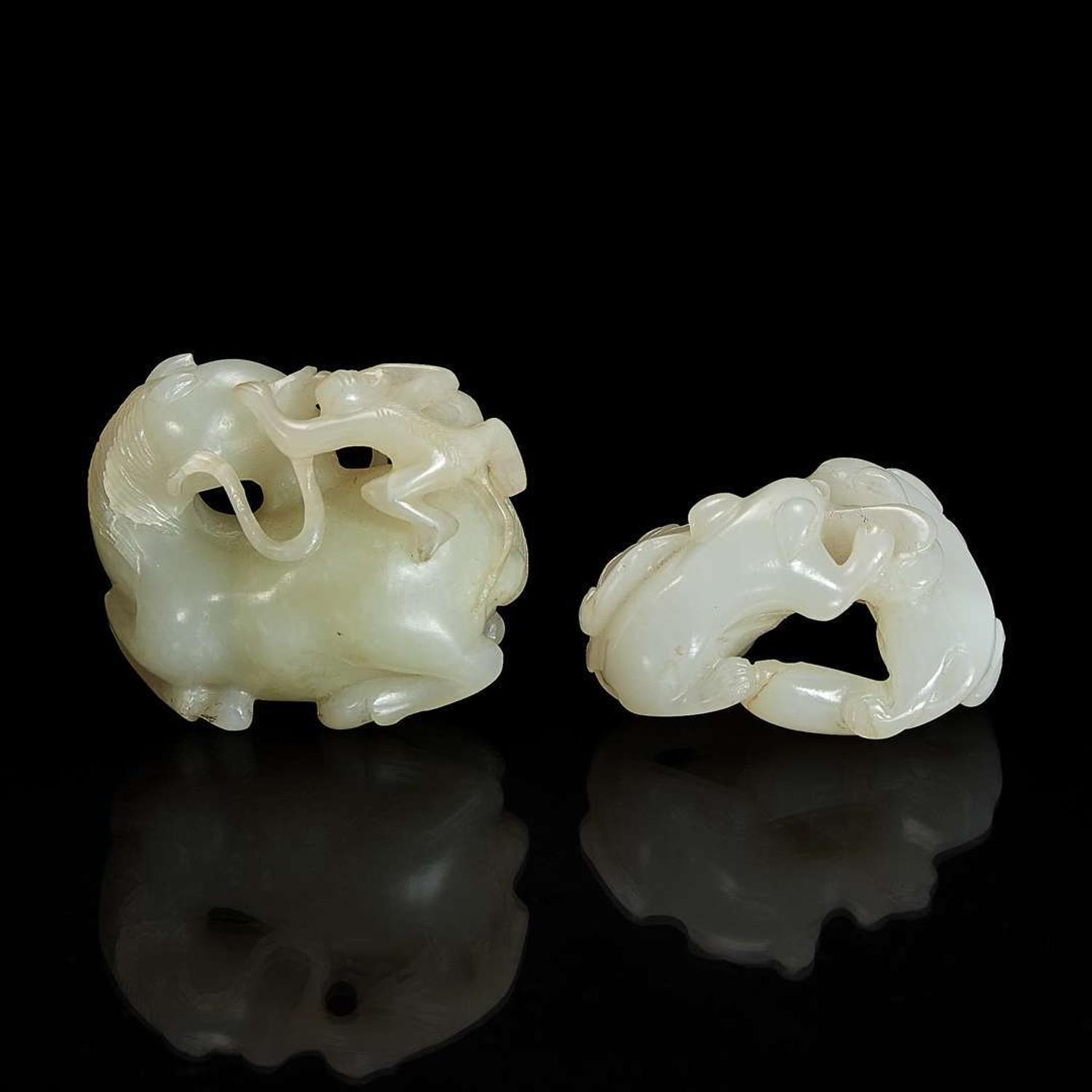 Two Chinese jade pendants 玉佩两件 Qing Dynasty ?