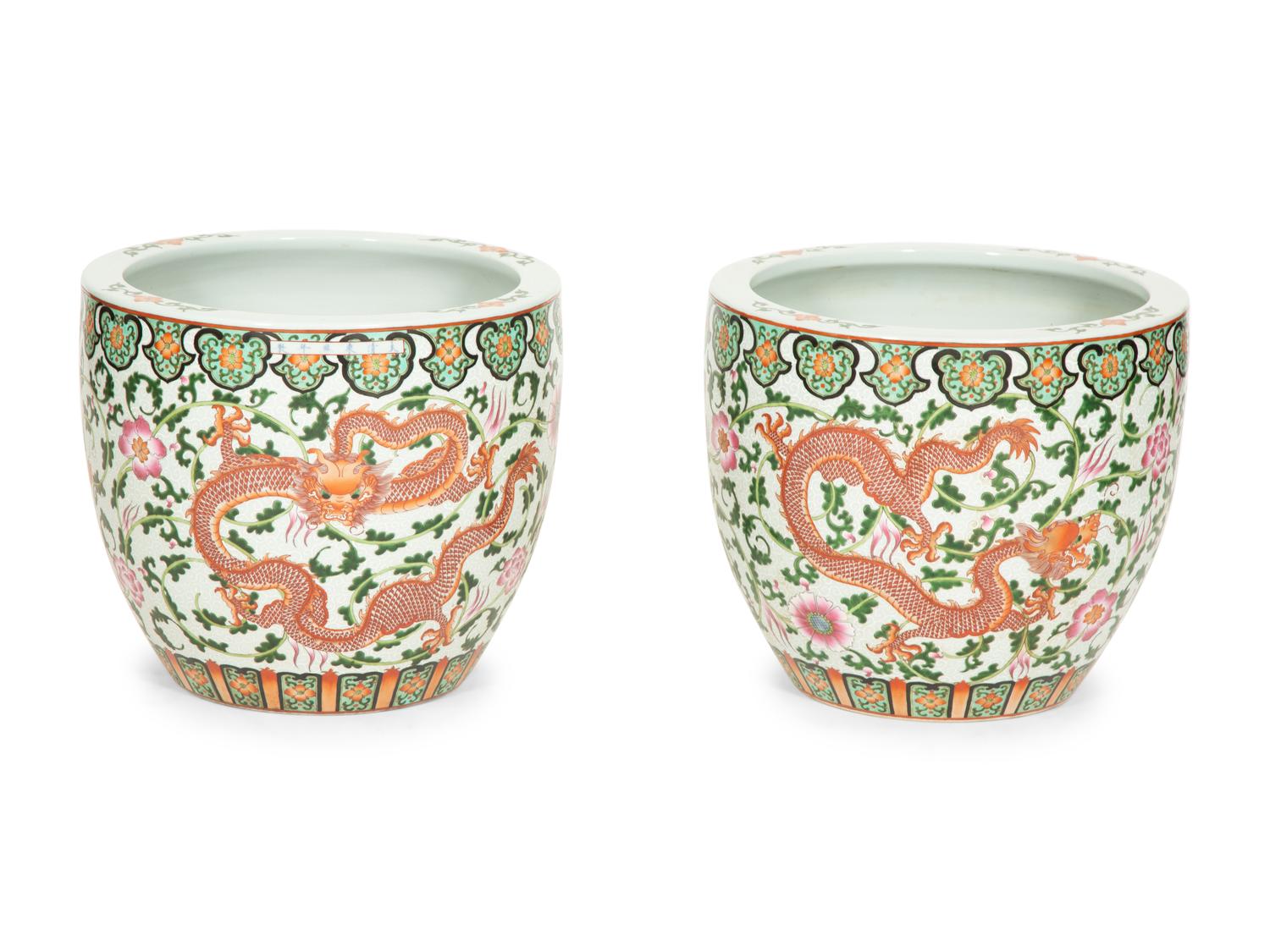 A Pair of Chinese Export Porcelain Jardinières with Dragon Decoration