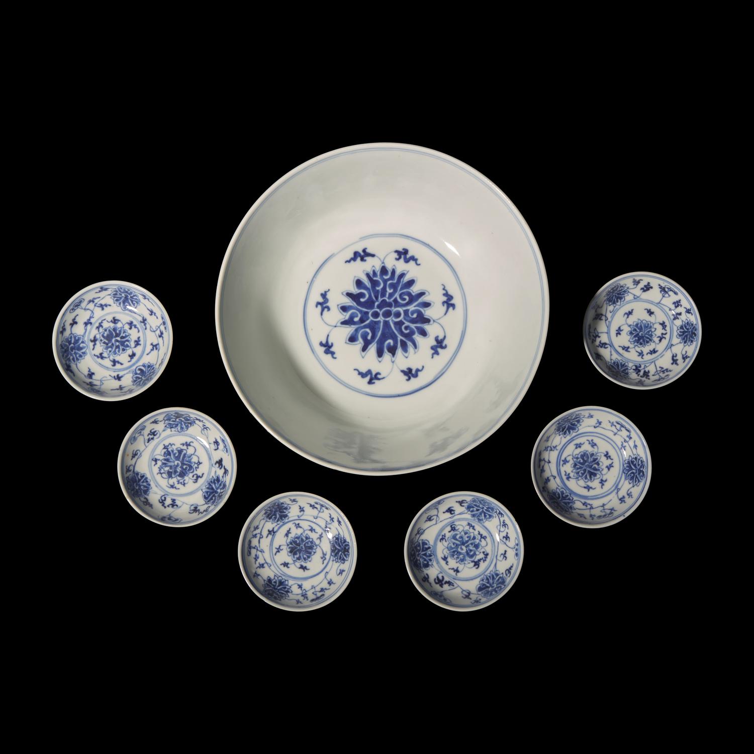 A Group of Seven Chinese Blue and White "Lotus" Dishes, 19th to 20th Century 晚清-民國 青花纏枝蓮紋瓷碗一組七件