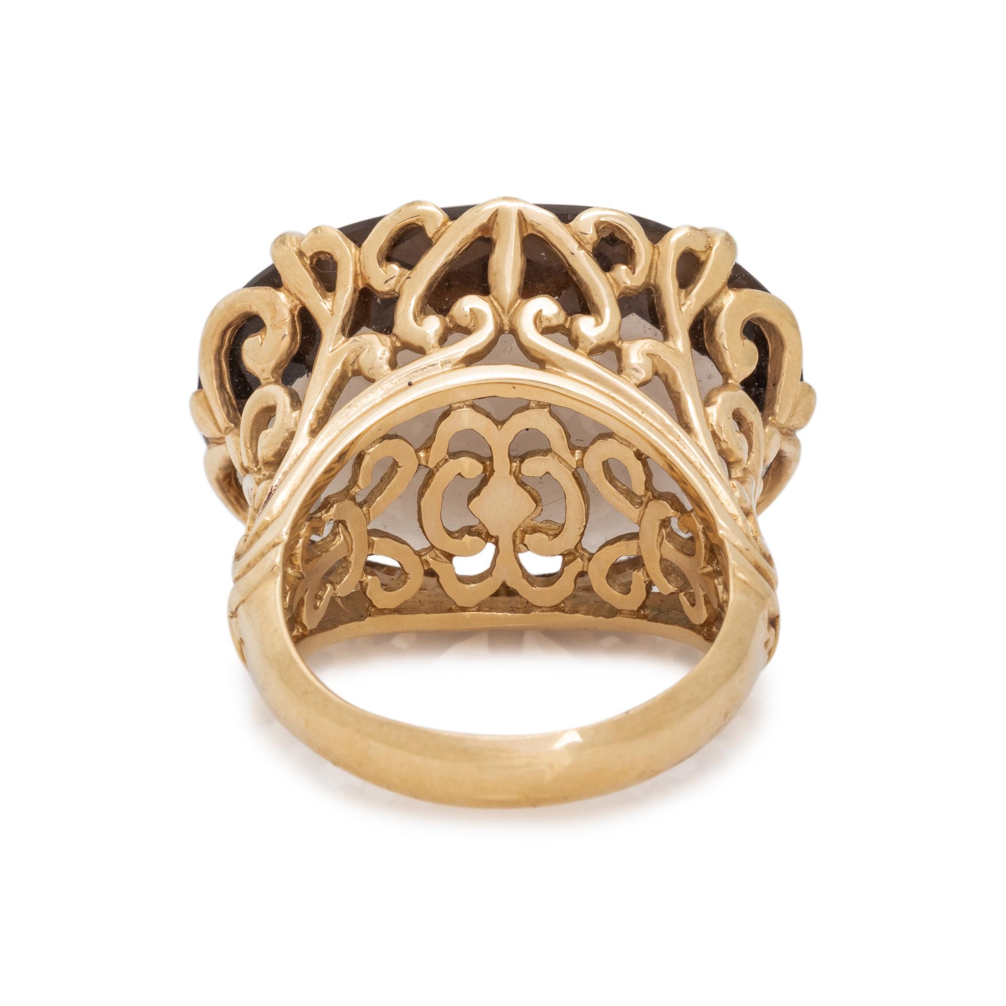 YELLOW GOLD AND SMOKY QUARTZ RING
