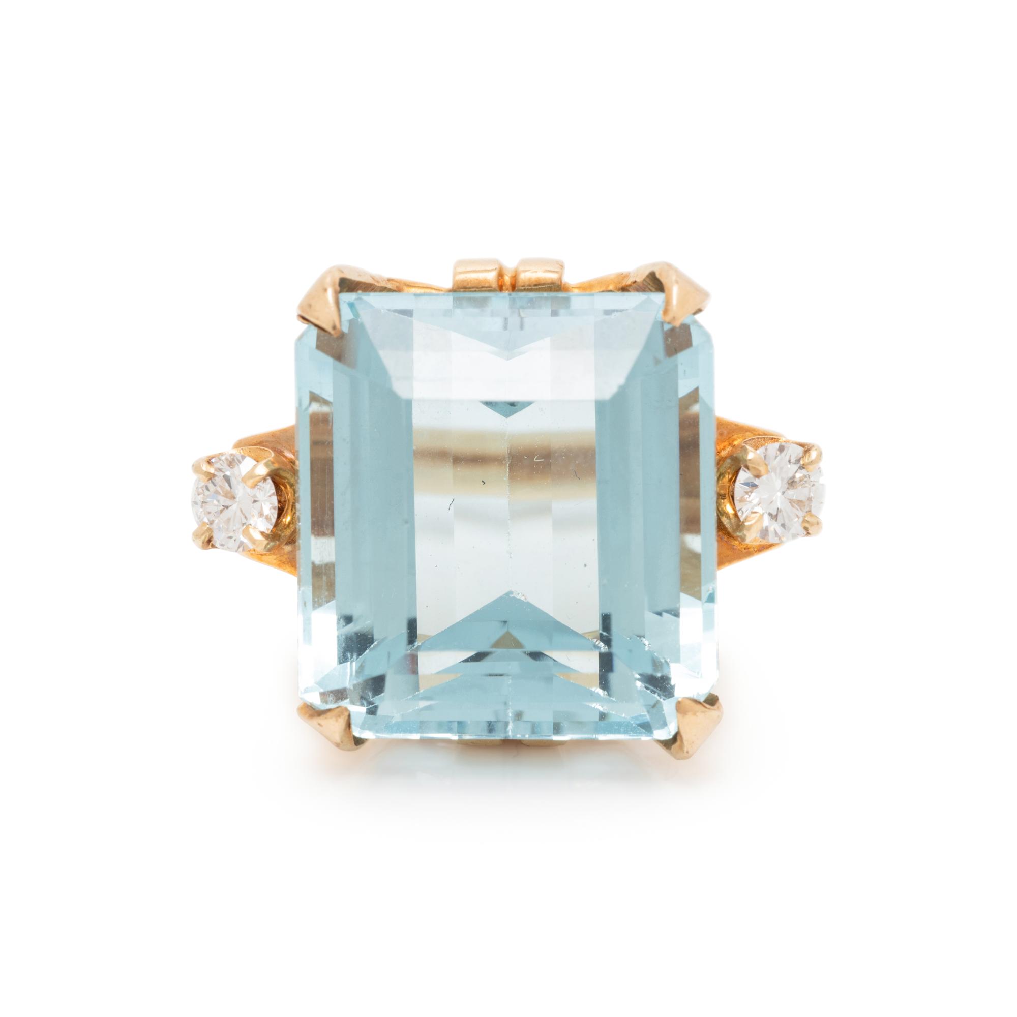 AQUAMARINE AND DIAMOND RING