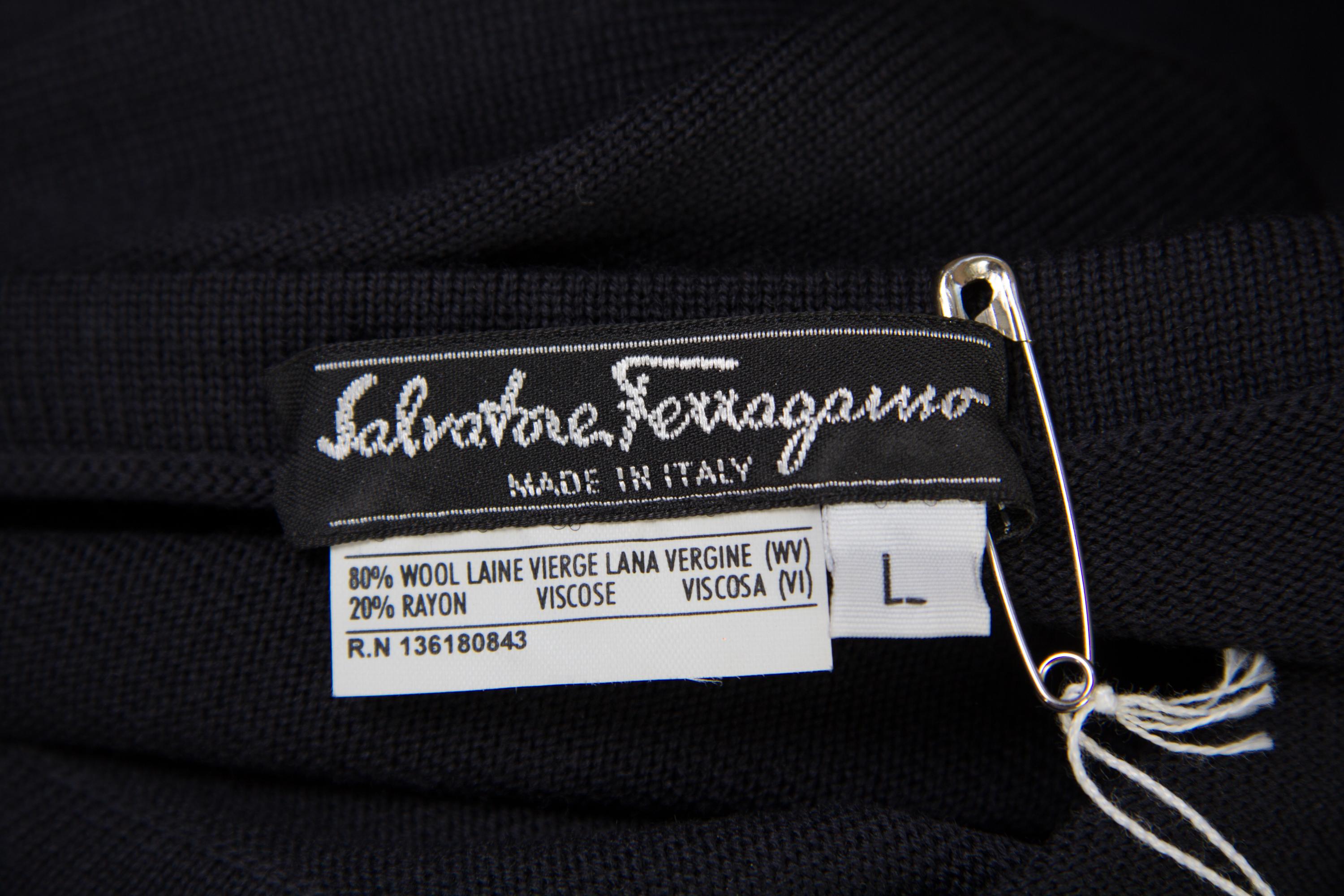 A Salvatore Ferragamo Leather and Linen Ensemble, Pant size 8, top size L.