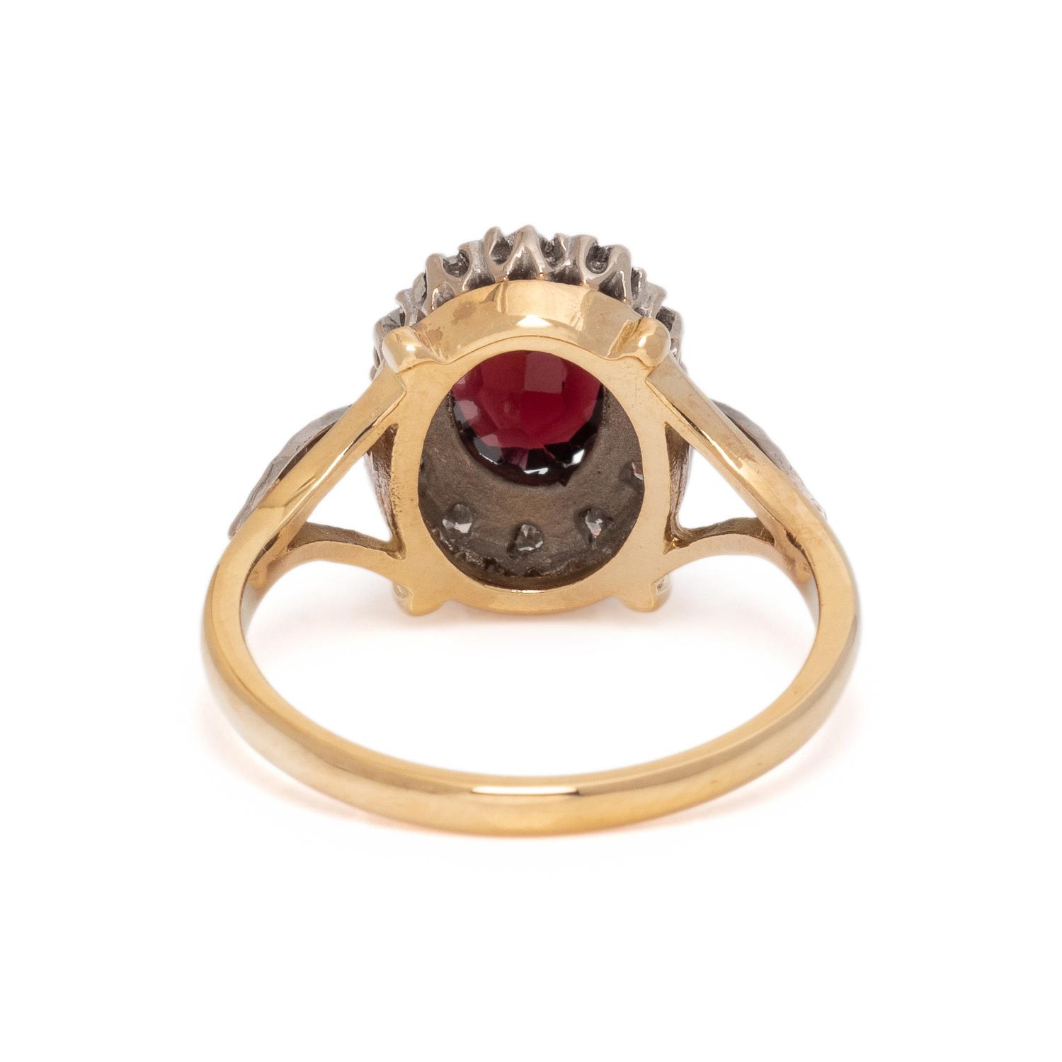 GARNET AND DIAMOND RING