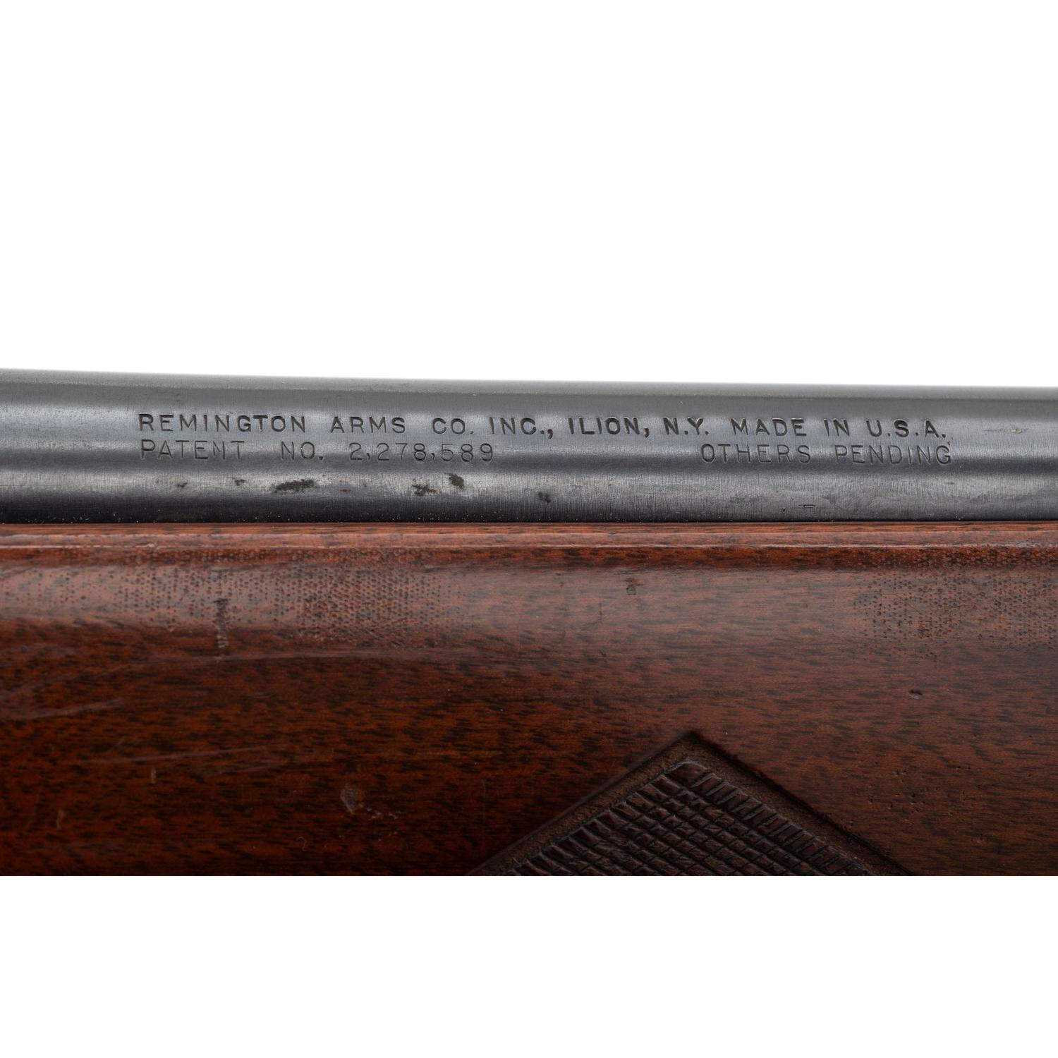 ** Lot of 2 Semi-Auto Shotguns Including: Remington and Universal