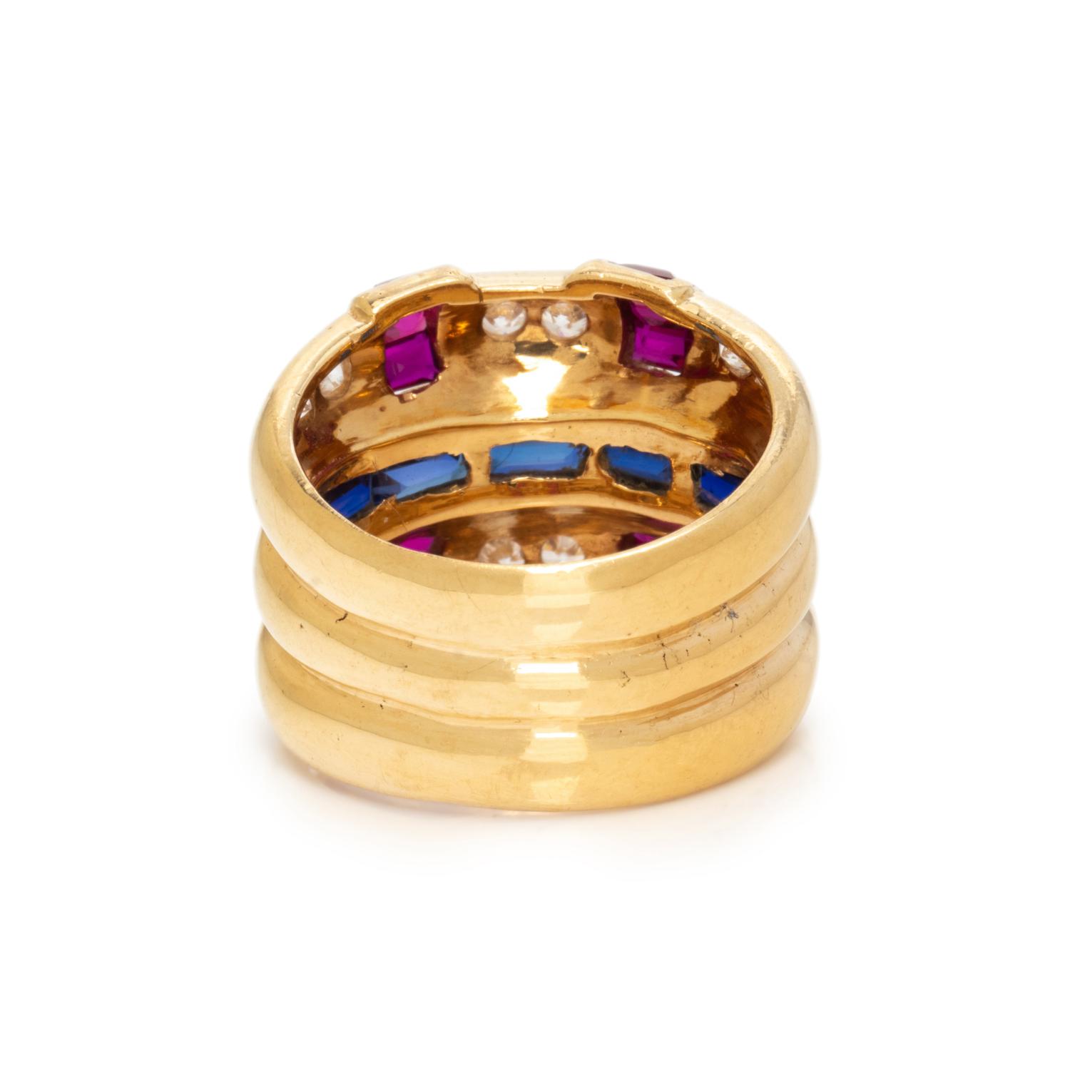 YELLOW GOLD, SYNTHETIC SAPPHIRE AND SYNTHETIC RUBY RING