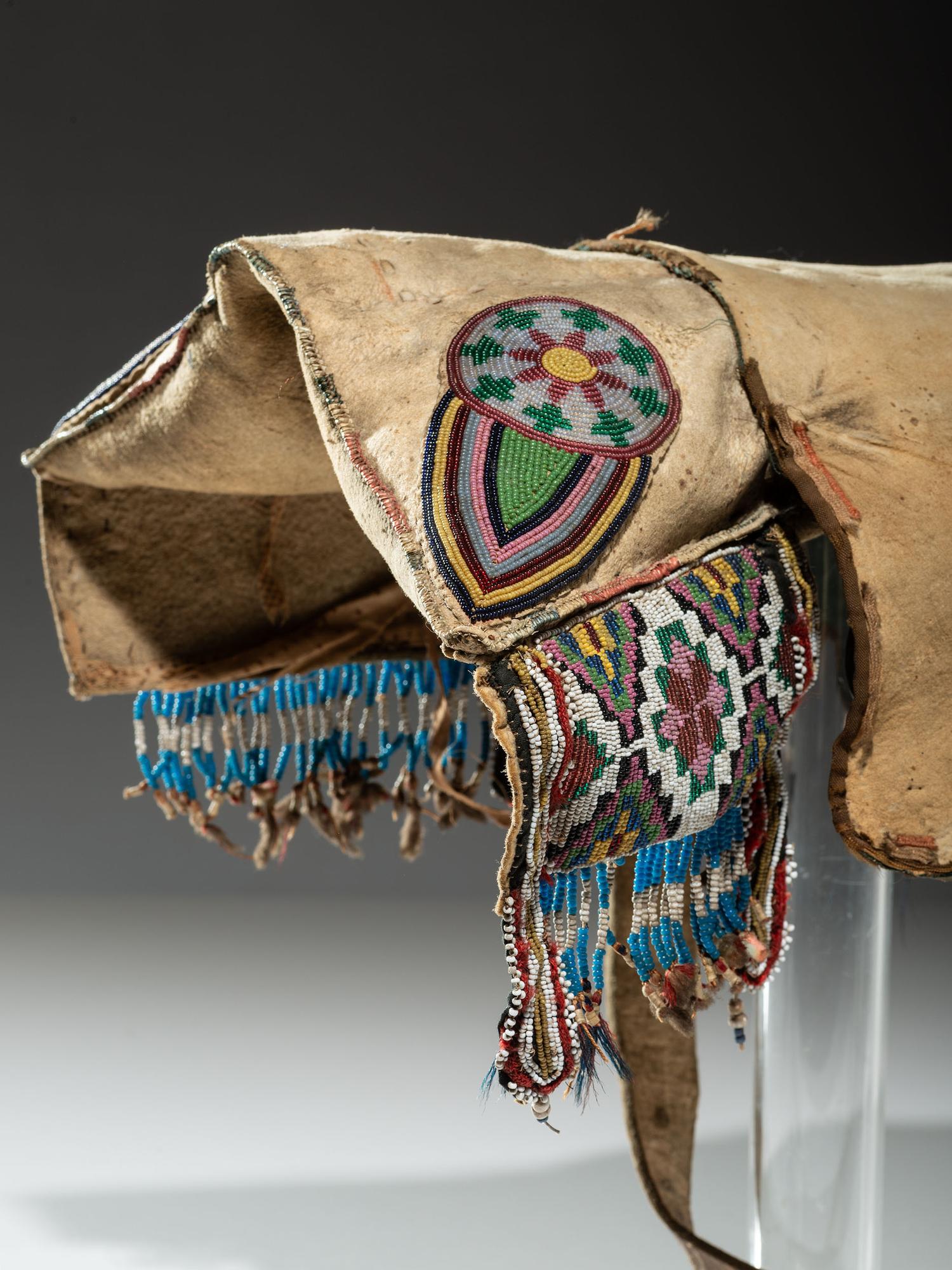 Cree Beaded Hide Pad Saddle