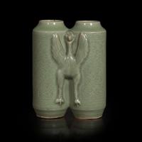 An unusual Chinese Longquan celadon "Champion" vase 龙泉青瓷瓶 Ming dynasty ?