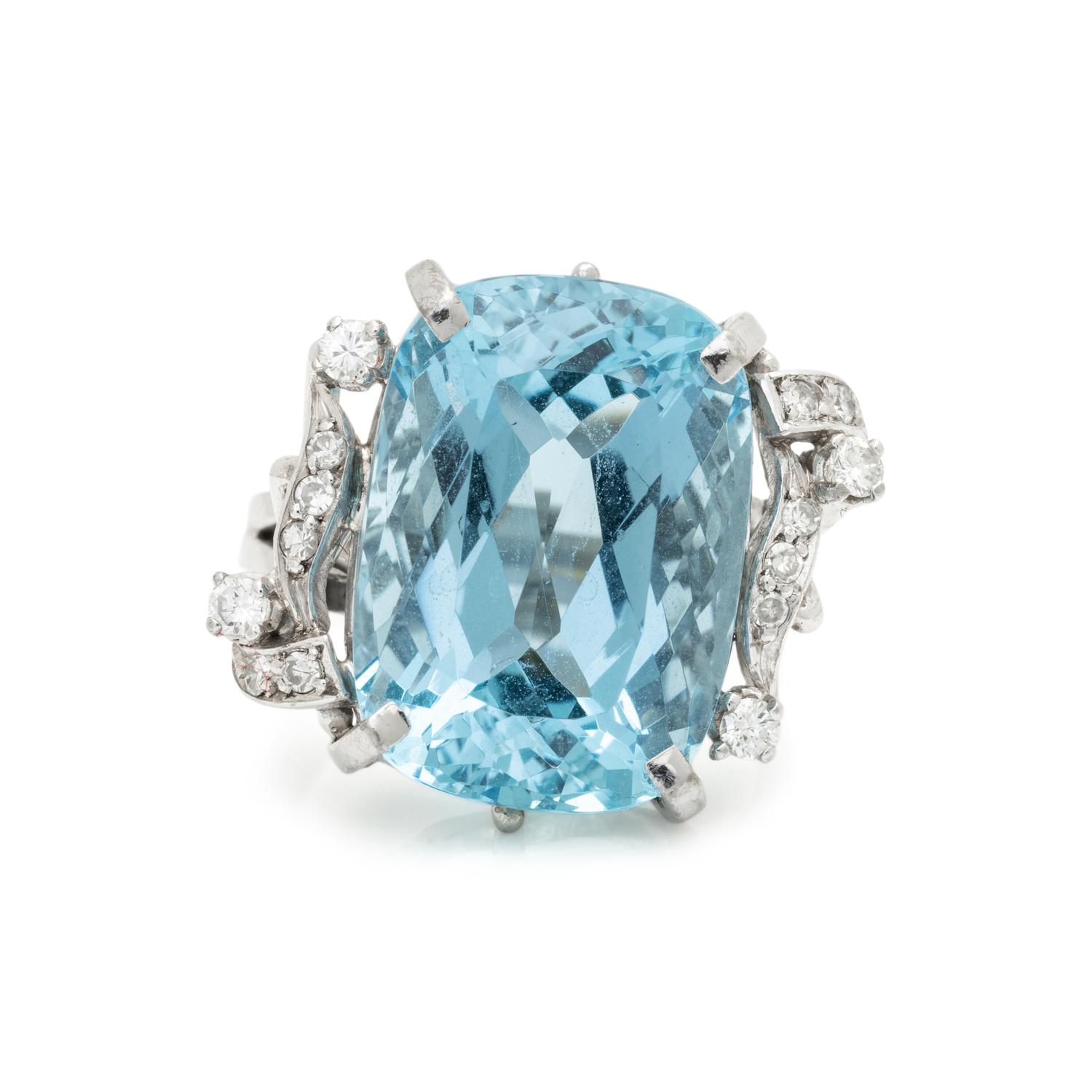 AQUAMARINE AND DIAMOND RING