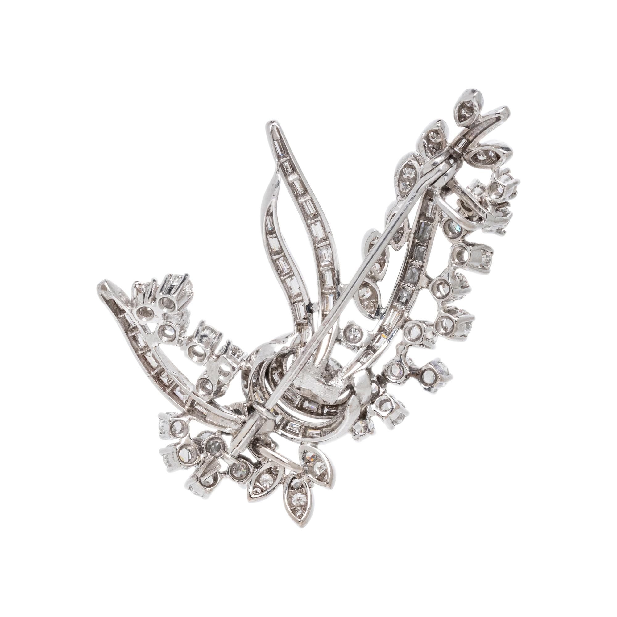 DIAMOND AND PLATINUM PENDANT BROOCH