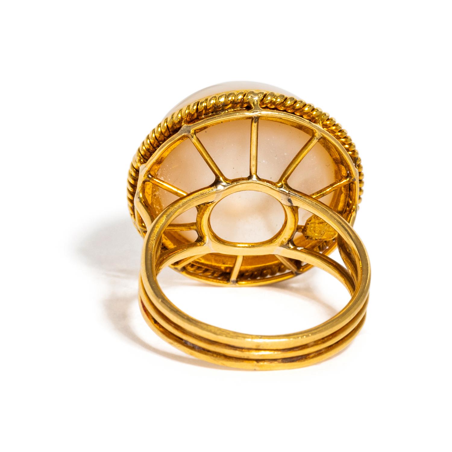 COLLECTION OF YELLOW GOLD AND CULTURED PEARL JEWELRY