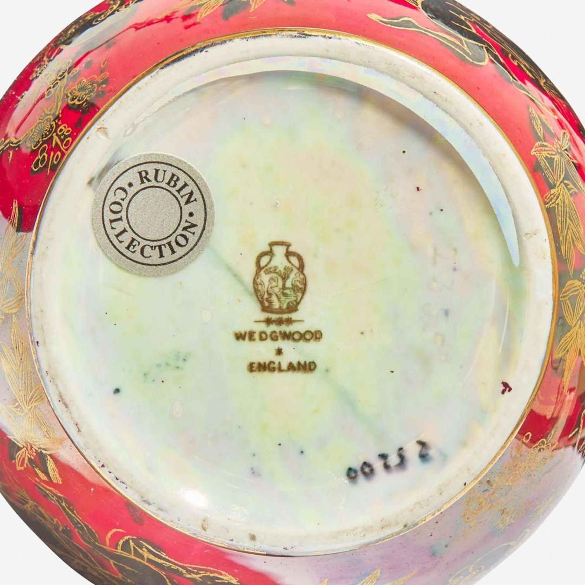A Wedgwood Fairyland Lustre Vase UK, circa 1925