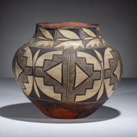 Acoma Fine Line Pottery Jar