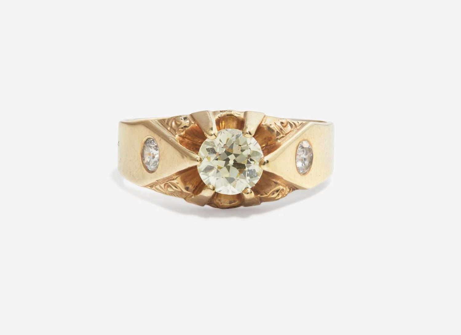 A Ladies 14K Yellow Gold and Diamond Ring