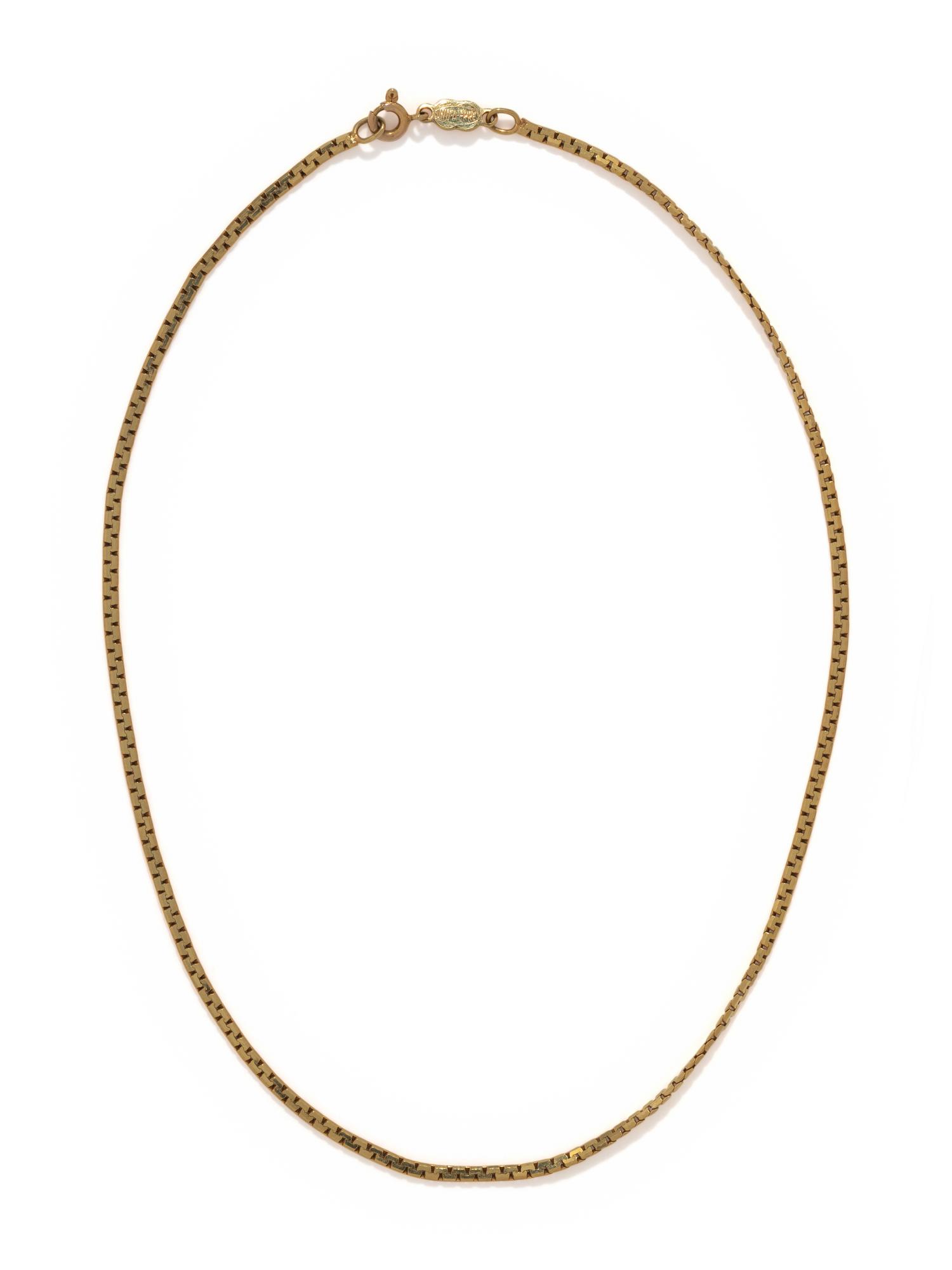 COLLECTION OF YELLOW GOLD CHAINS