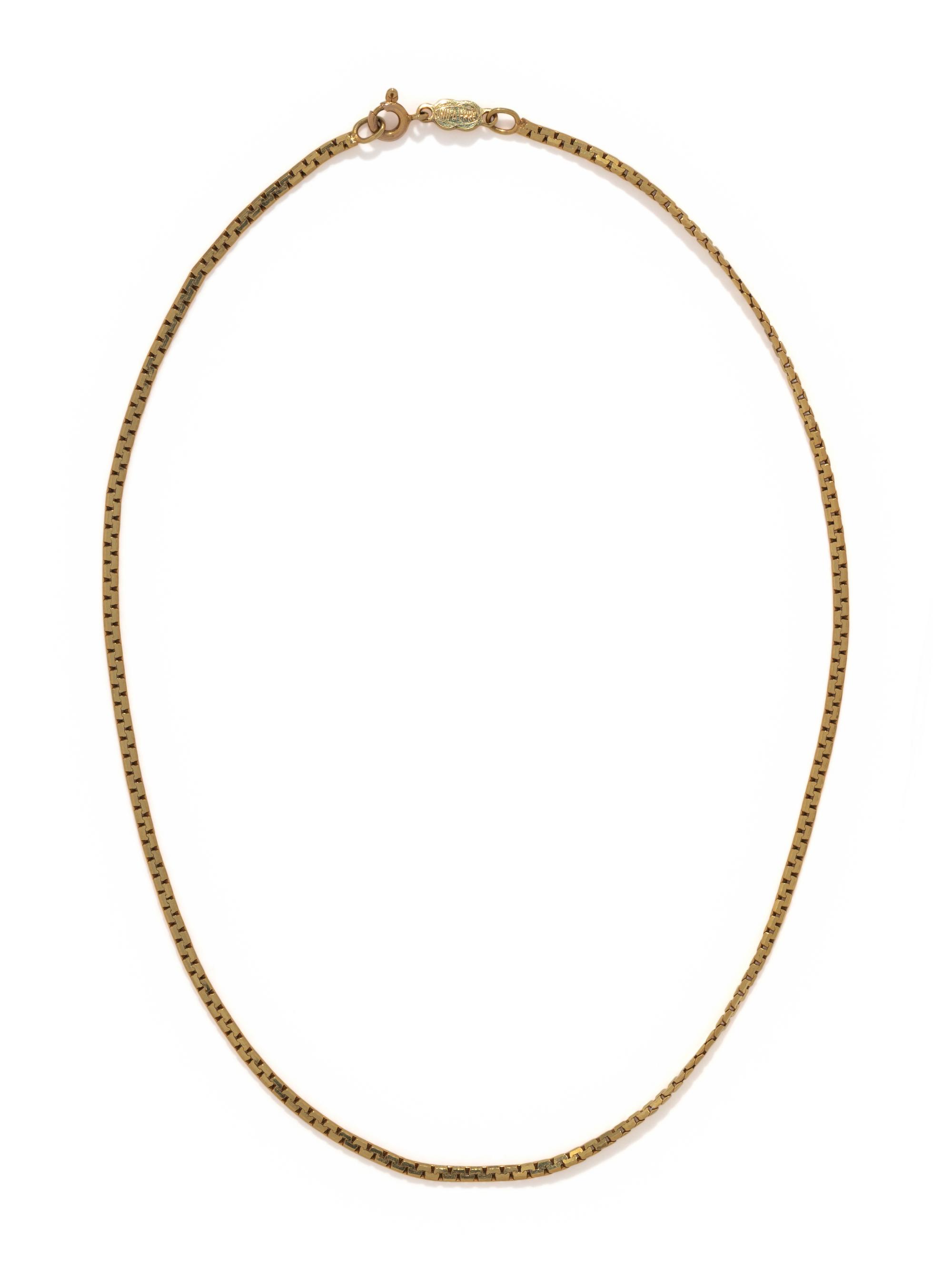 COLLECTION OF YELLOW GOLD CHAINS