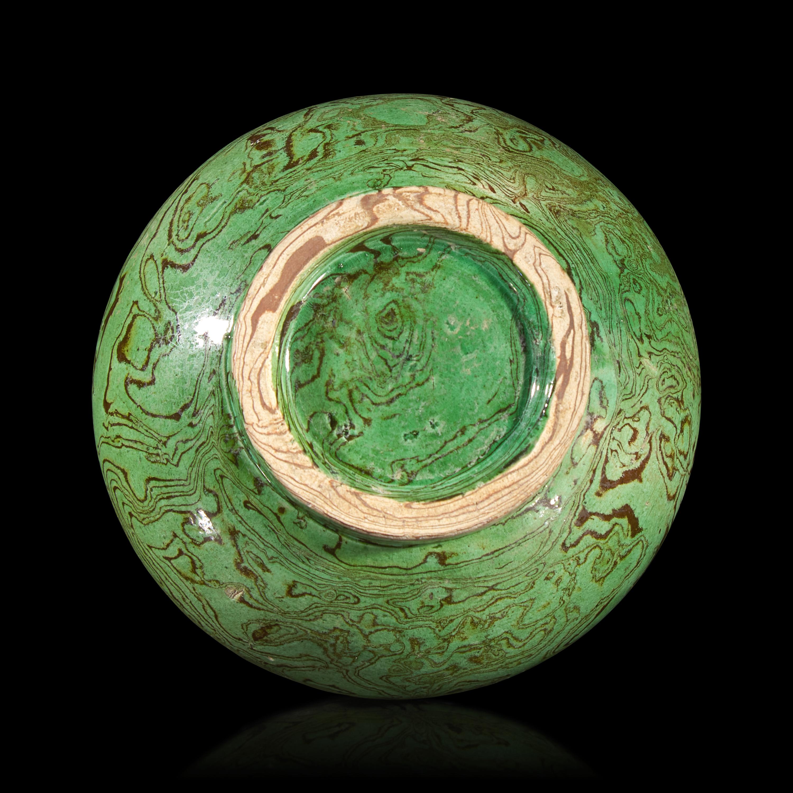 A Chinese Green Glazed Marbled Pottery Jar — 綠釉攪胎罐
