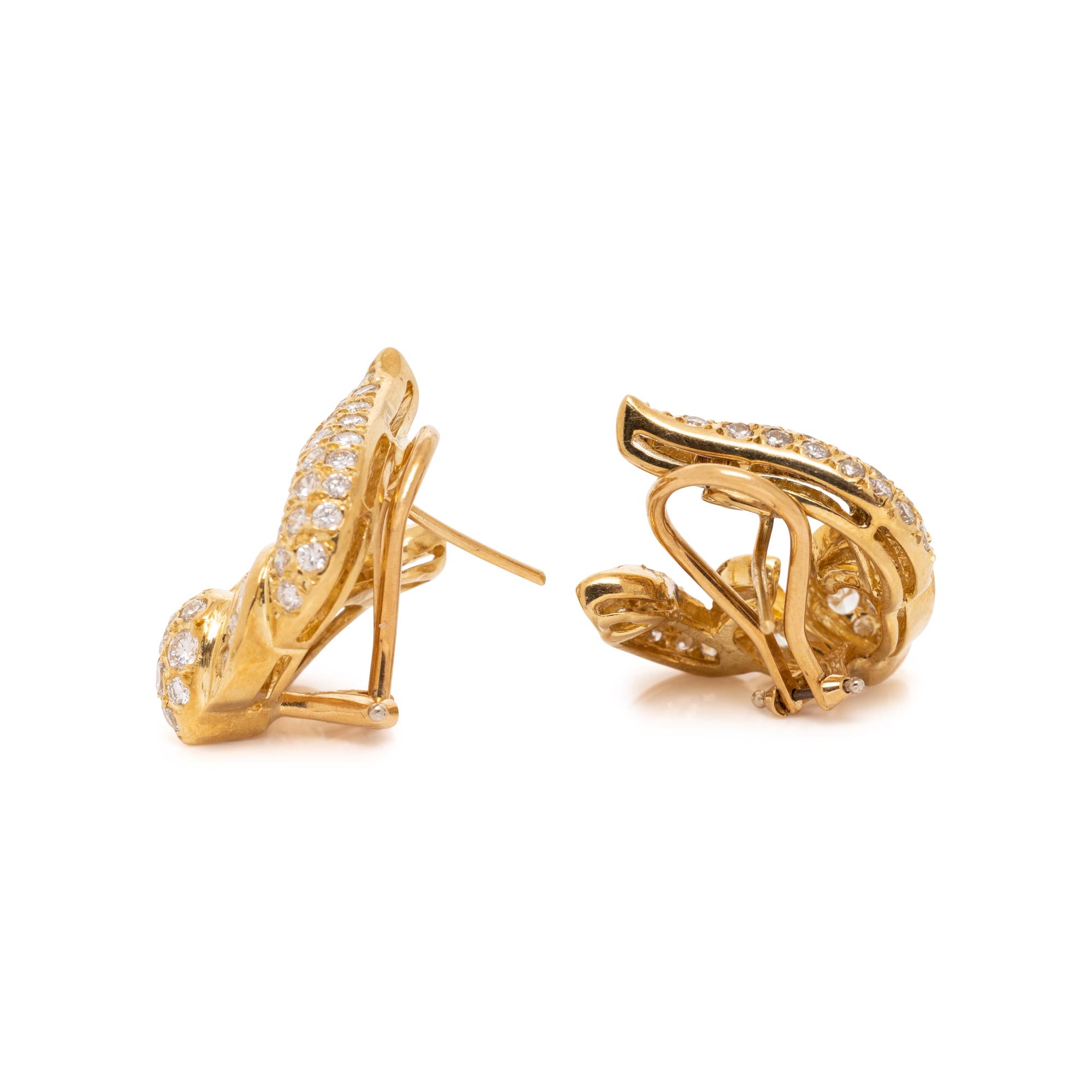 YELLOW GOLD AND DIAMOND EARCLIPS
