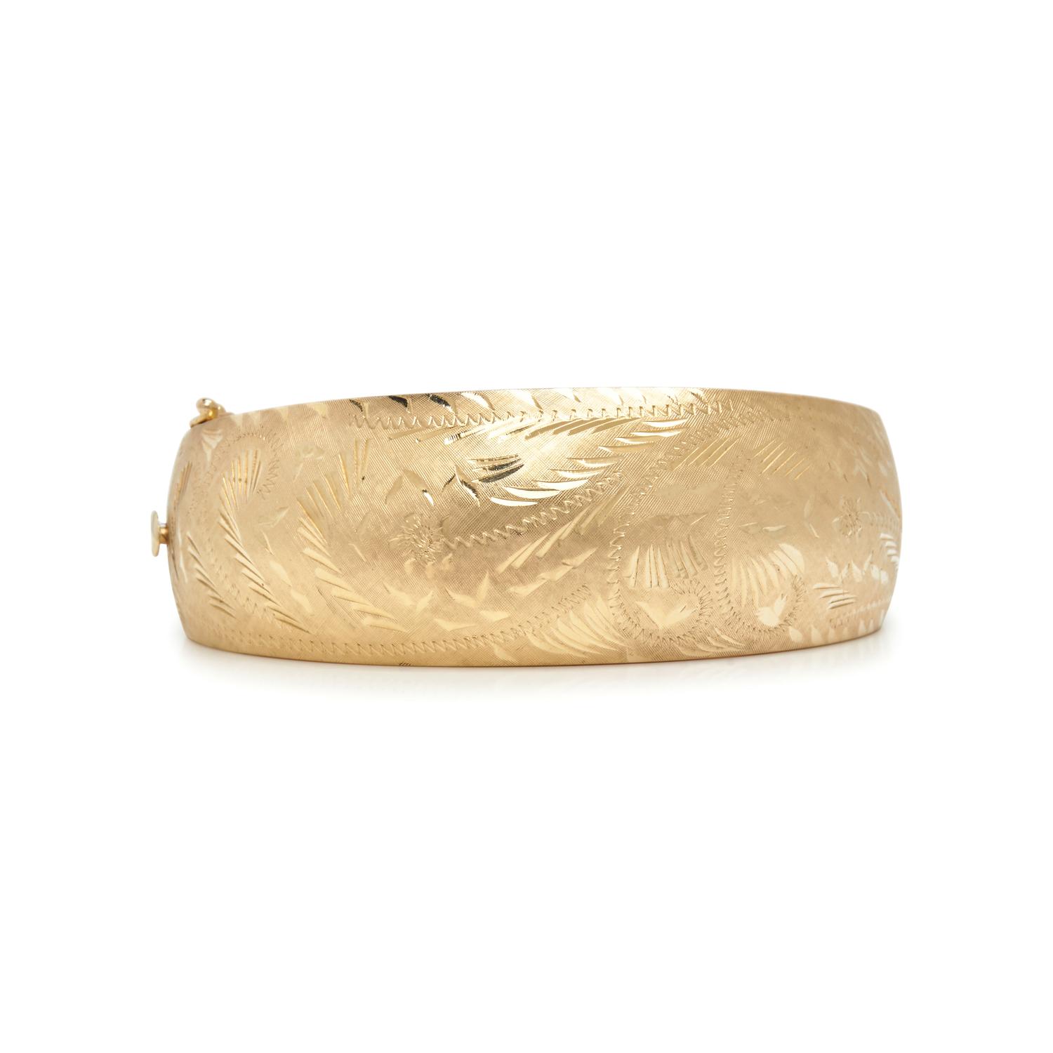YELLOW GOLD BANGLE BRACELET