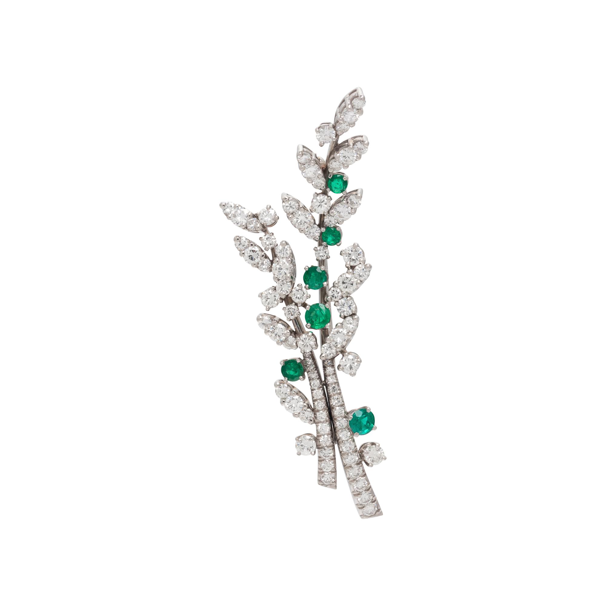 TIFFANY & CO., DIAMOND AND EMERALD BROOCH