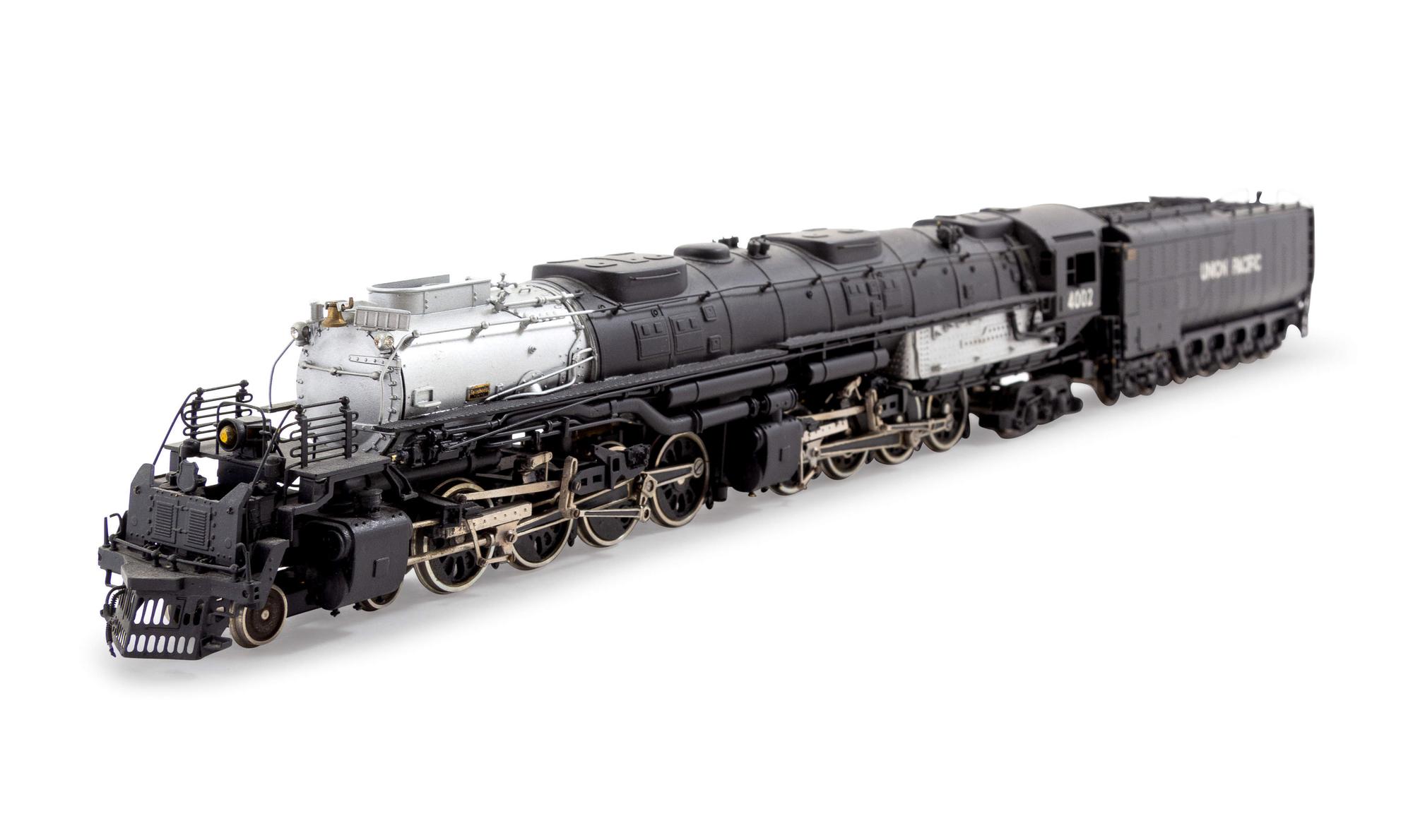 A Tenshodo Polychrome HO-Gauge Union Pacific: 'Big Boy' 4-8-8-4 Locomotive and Tender