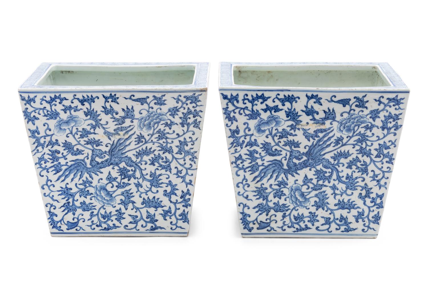 A Pair of Chinese Blue and White Porcelain Pots