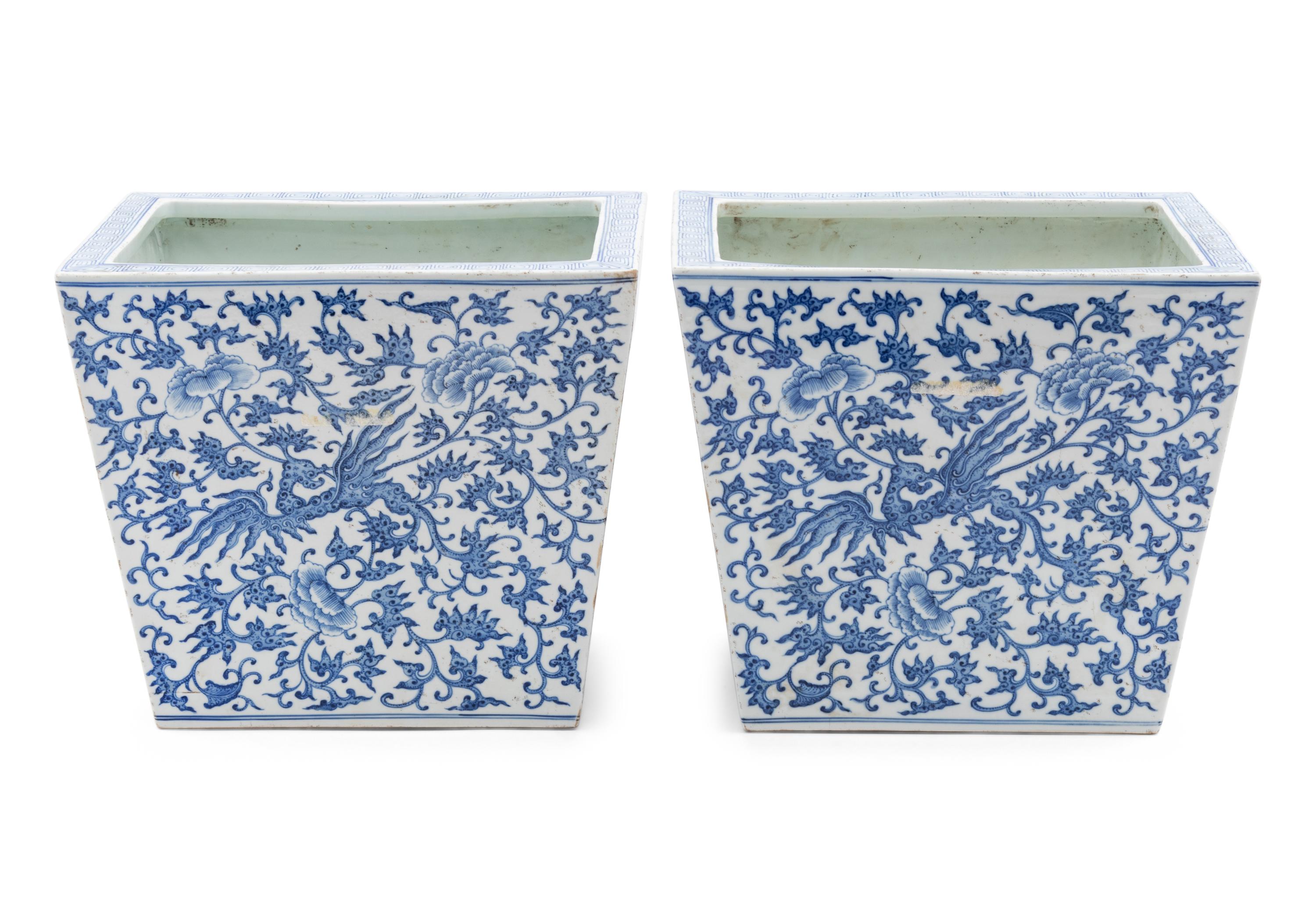 A Pair of Chinese Blue and White Porcelain Pots