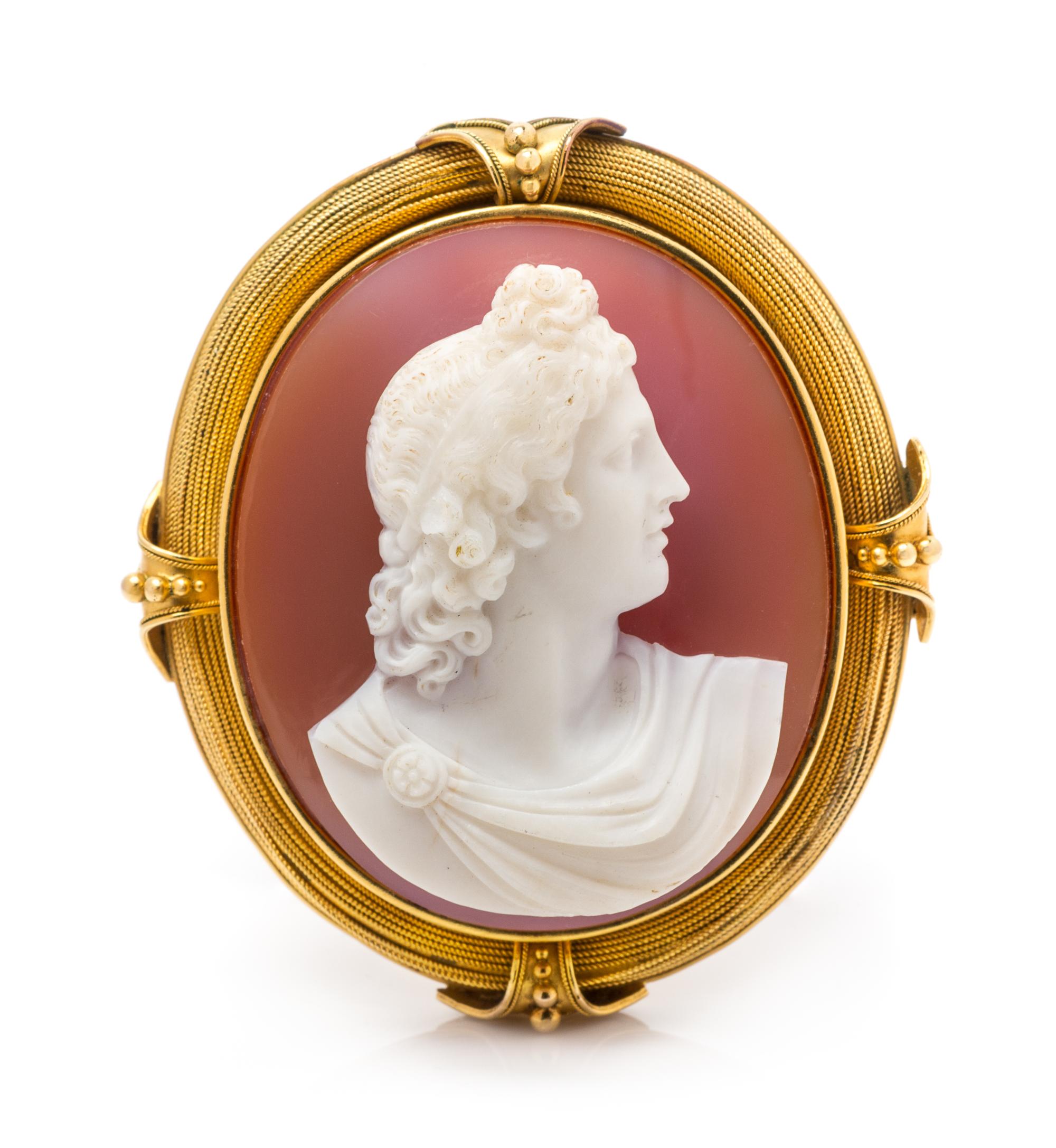An Etruscan Revival Yellow Gold and Agate Cameo Pendant/Brooch, 30.70 dwts.