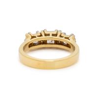 YELLOW GOLD AND DIAMOND RING